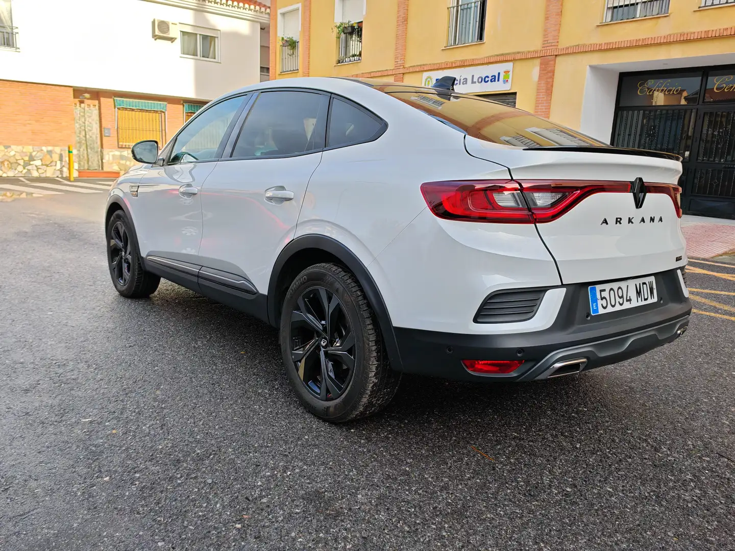Renault Arkana Arkana 1.6 E-Tech Engineered Fast Track 105kW Engineered Fast Track Blanco - 2
