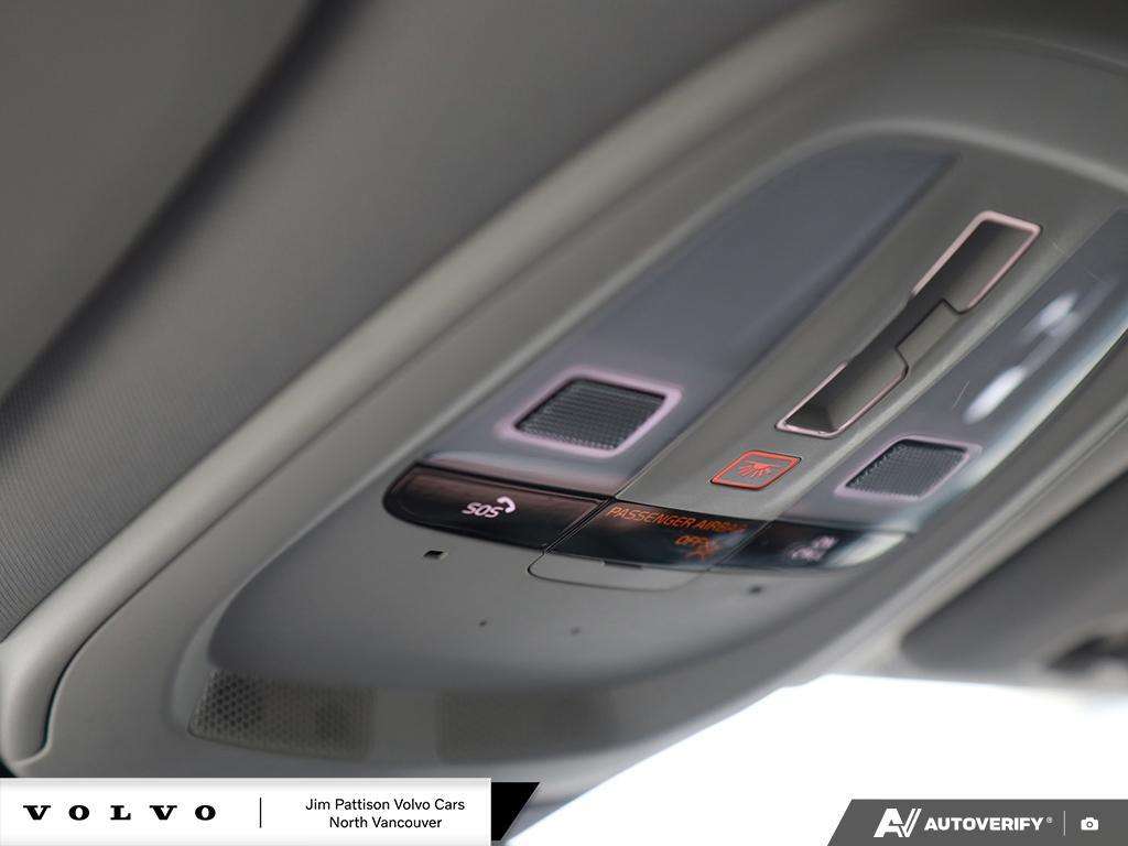 2022 Volvo XC60 T8 eAWD PHEV Inscription Expression - HOV Access! thumb 23