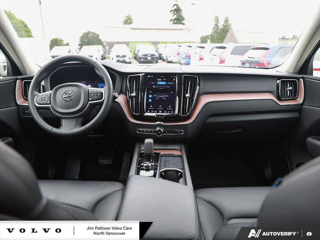 2022 Volvo XC60 T8 eAWD PHEV Inscription Expression - HOV Access! thumb 26