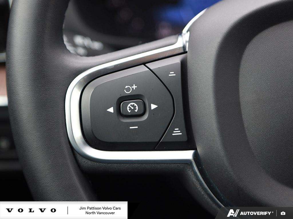 2022 Volvo XC60 T8 eAWD PHEV Inscription Expression - HOV Access! thumb 18