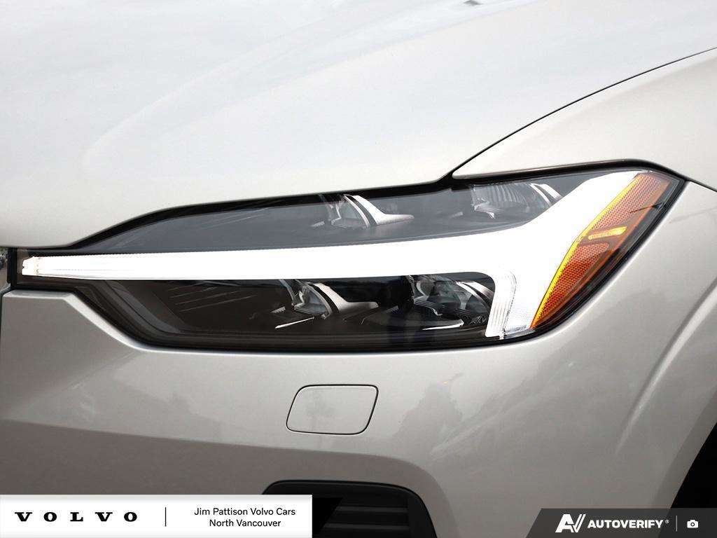 2022 Volvo XC60 T8 eAWD PHEV Inscription Expression - HOV Access! thumb 10
