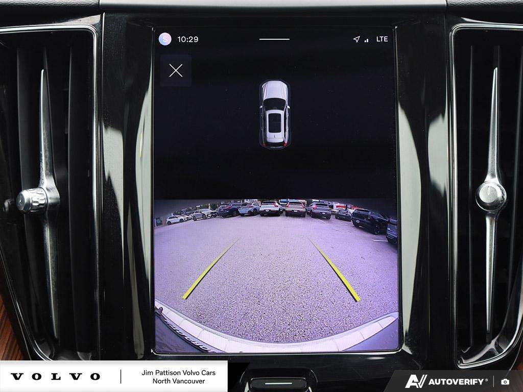 2022 Volvo XC60 T8 eAWD PHEV Inscription Expression - HOV Access! thumb 22