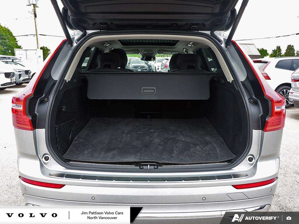 2022 Volvo XC60 T8 eAWD PHEV Inscription Expression - HOV Access! thumb 11