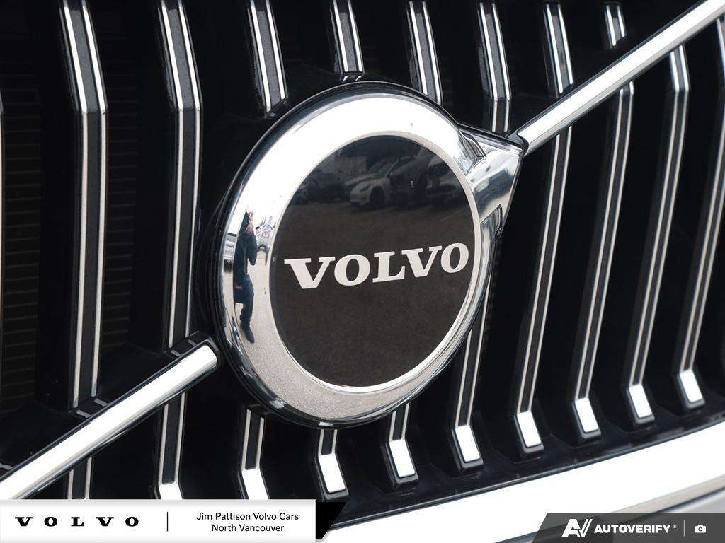 2022 Volvo XC60 T8 eAWD PHEV Inscription Expression - HOV Access! thumb 9