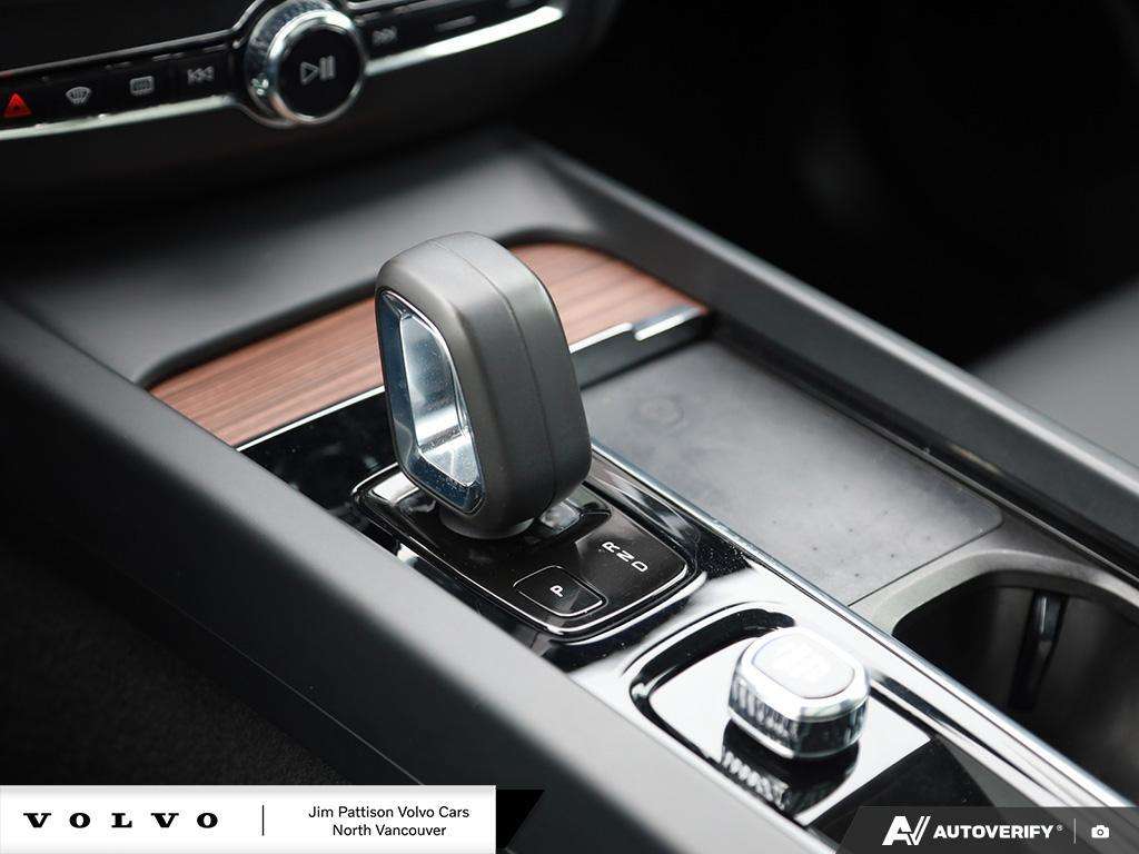 2022 Volvo XC60 T8 eAWD PHEV Inscription Expression - HOV Access! thumb 19