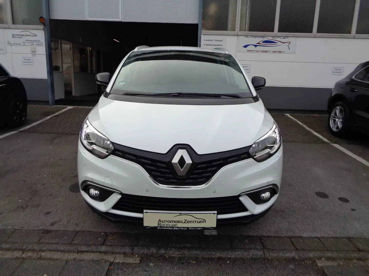 Renault Grand Scenic TCE 140 *AUTOM*NAV*KAM*7-SITZ*20"* Blanc - 2