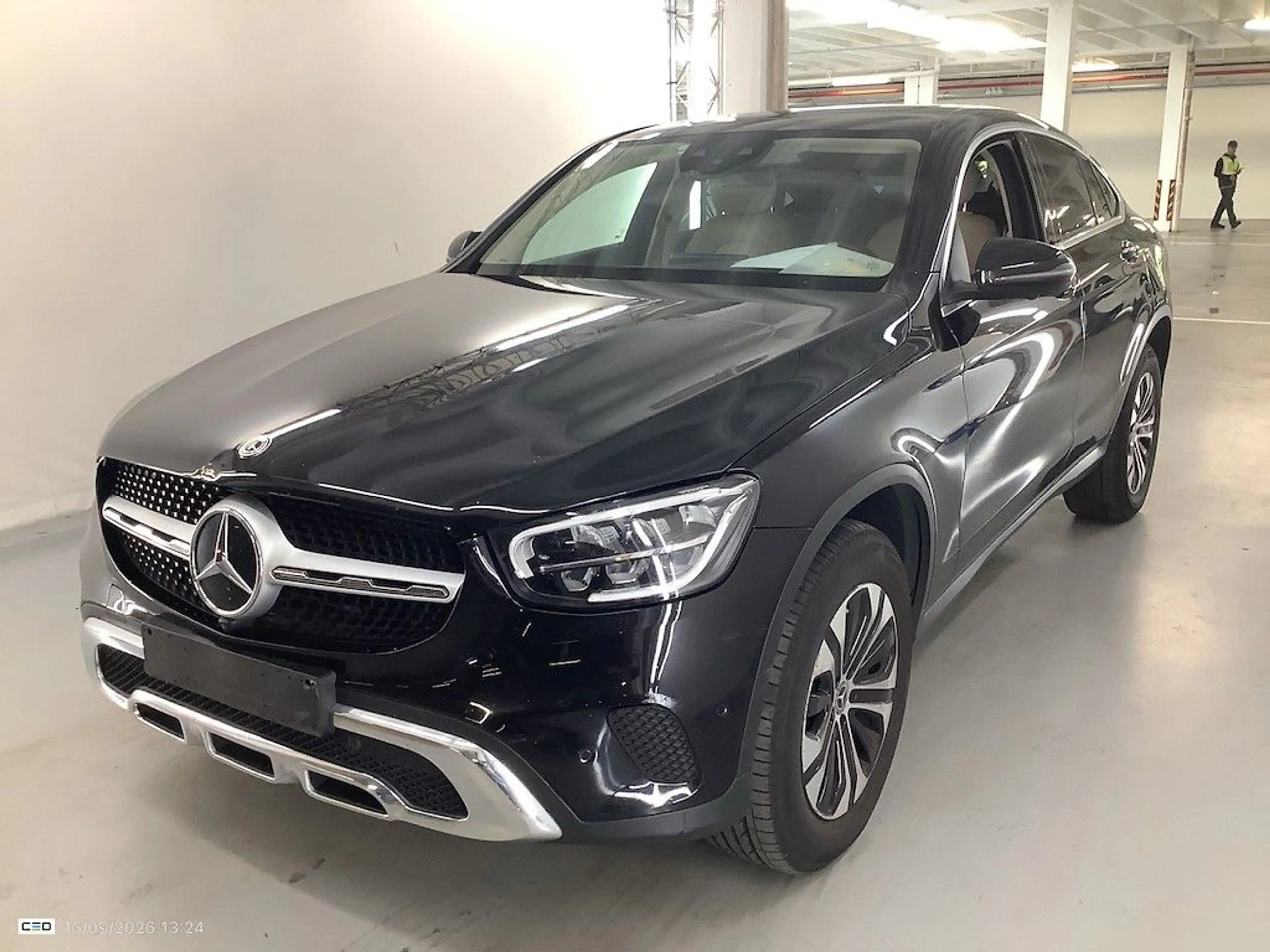 Mercedes-Benz GLC 300 e Coupe 4Matic leder Pano Plug in Hibrid — photo 2