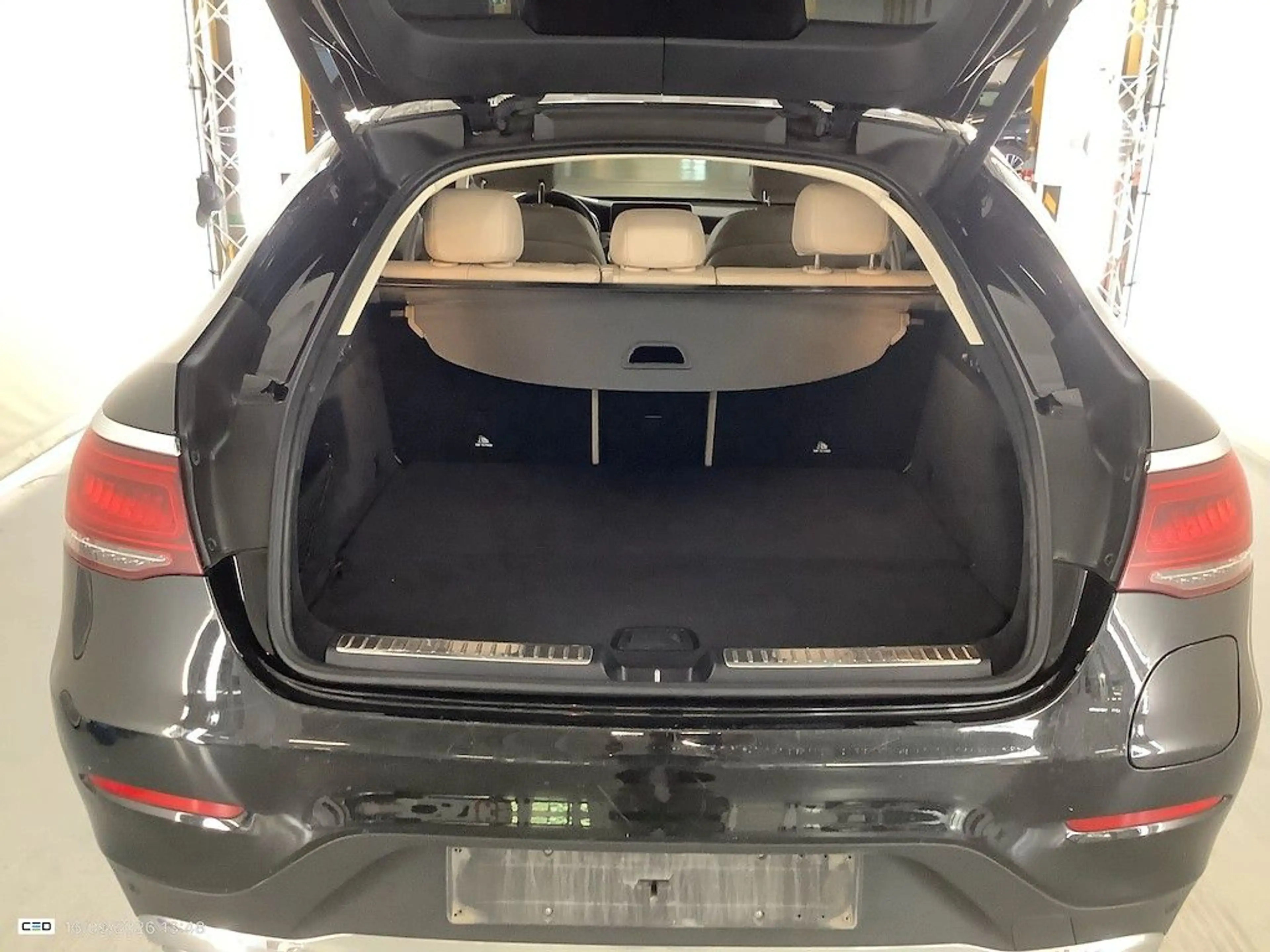 Mercedes-Benz GLC 300 e Coupe 4Matic leder Pano Plug in Hibrid — photo 12