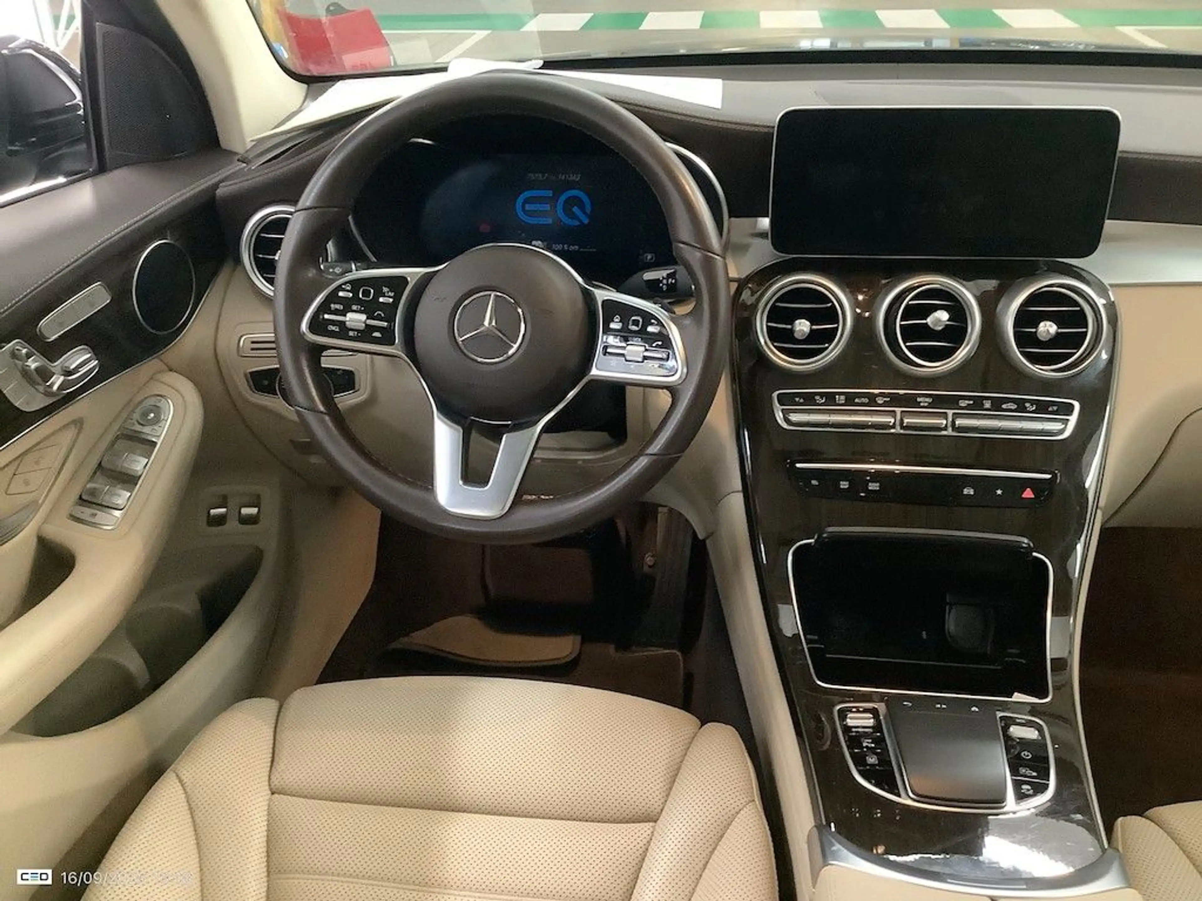Mercedes-Benz GLC 300 e Coupe 4Matic leder Pano Plug in Hibrid — photo 7