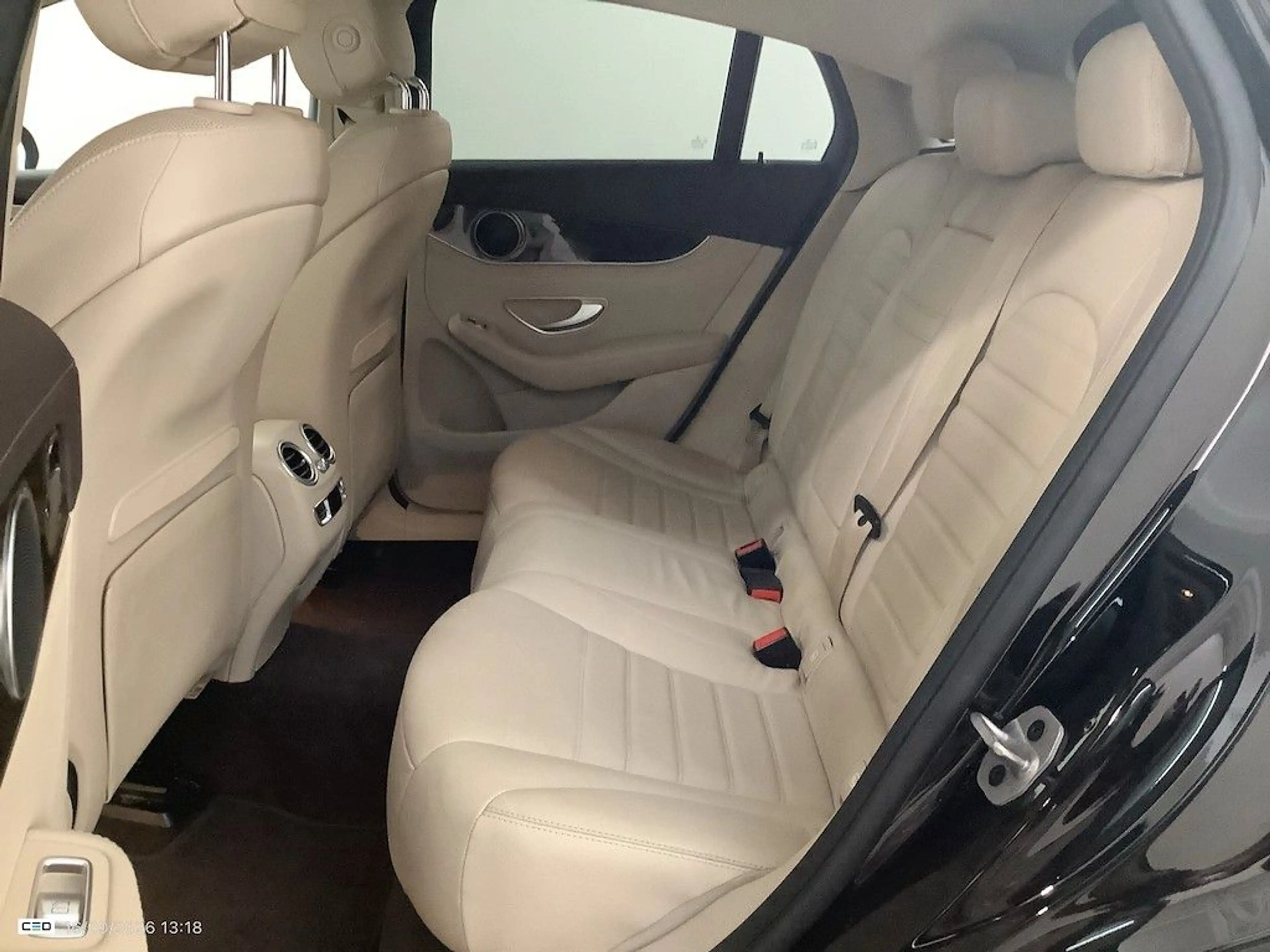Mercedes-Benz GLC 300 e Coupe 4Matic leder Pano Plug in Hibrid — photo 11