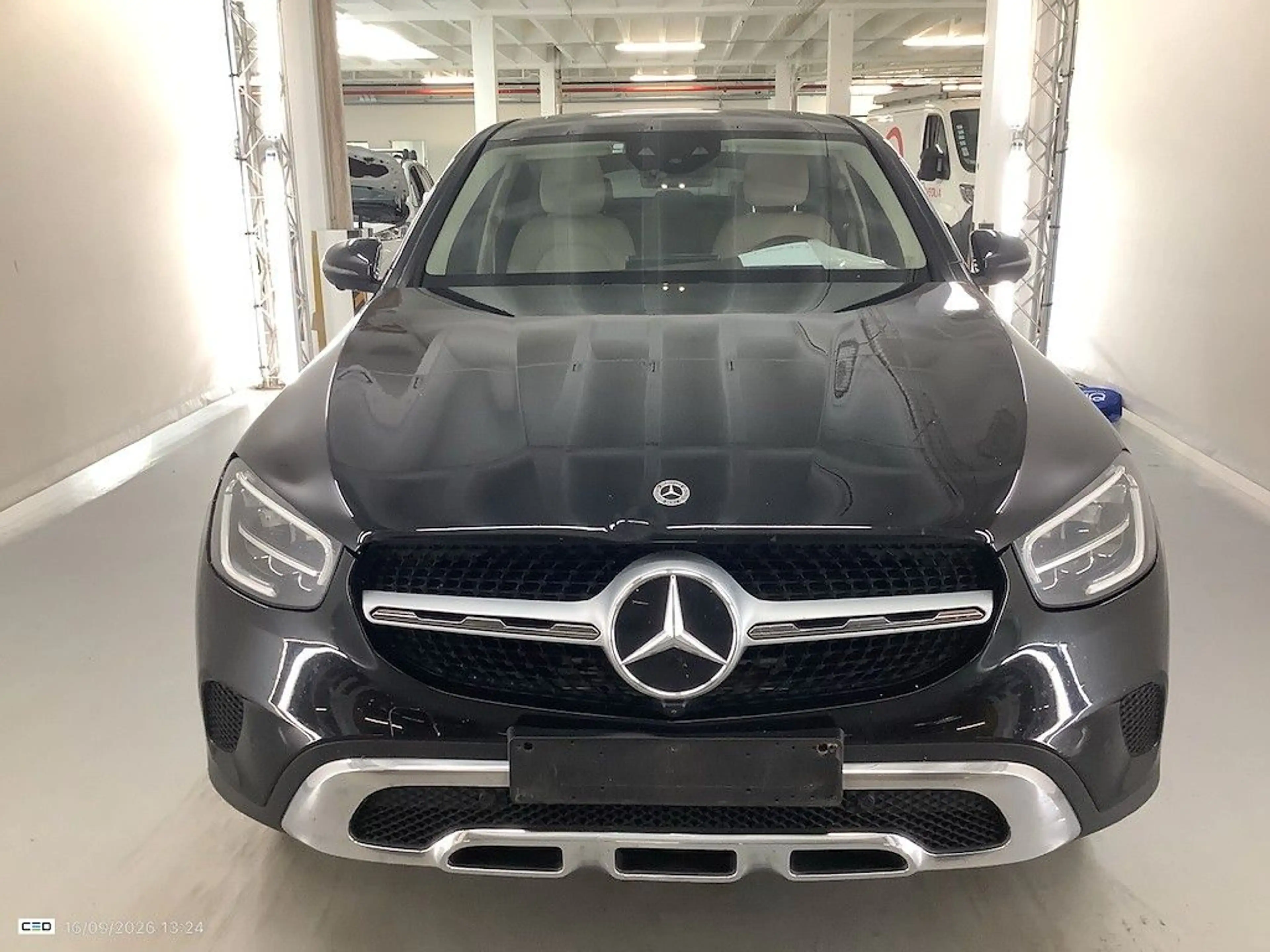 Mercedes-Benz GLC 300 e Coupe 4Matic leder Pano Plug in Hibrid — photo 3