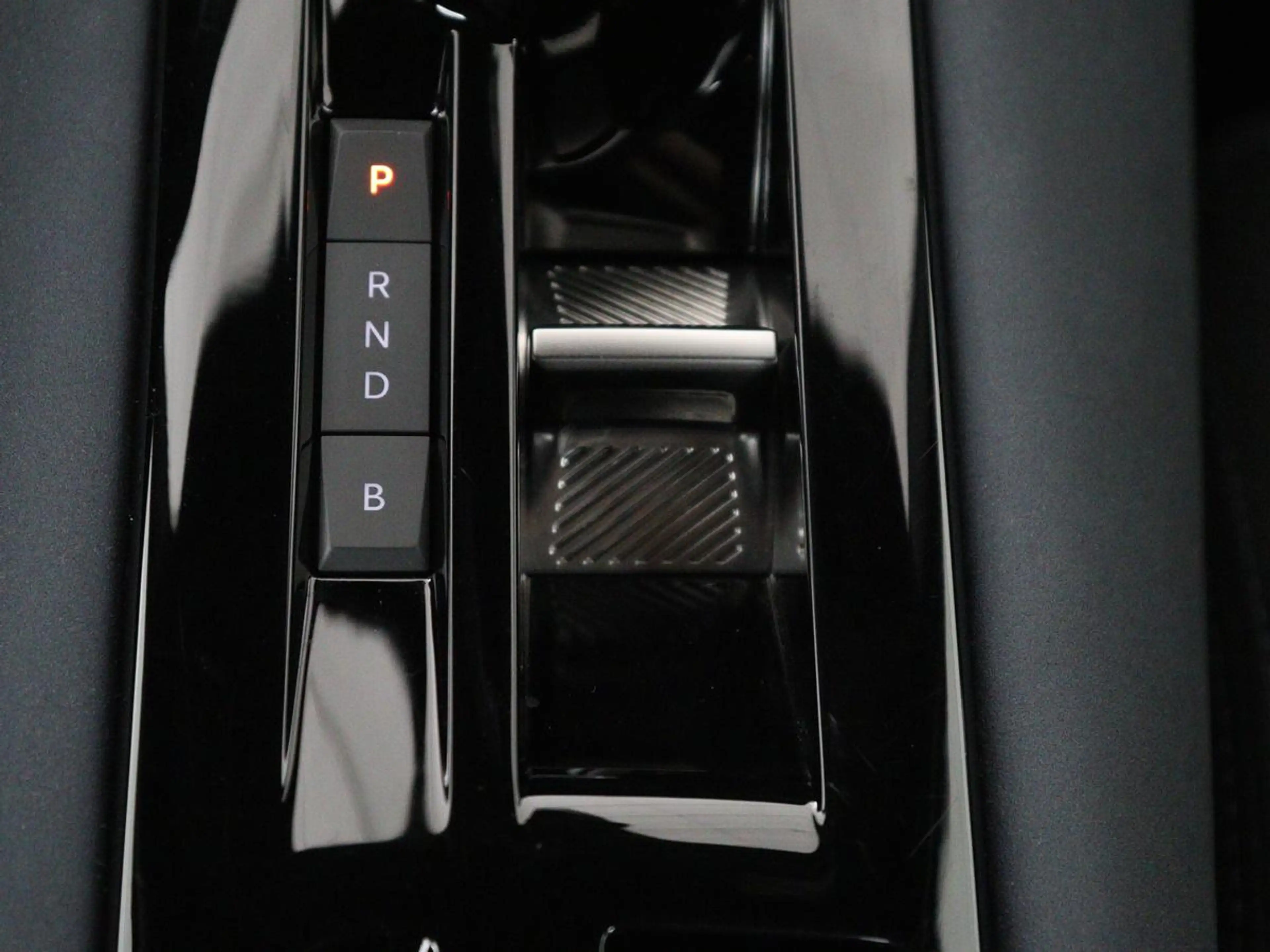 Alfa Romeo Junior Elettrica 54 kWh | SOH 97,3% | Adaptive cruise | C — photo 18