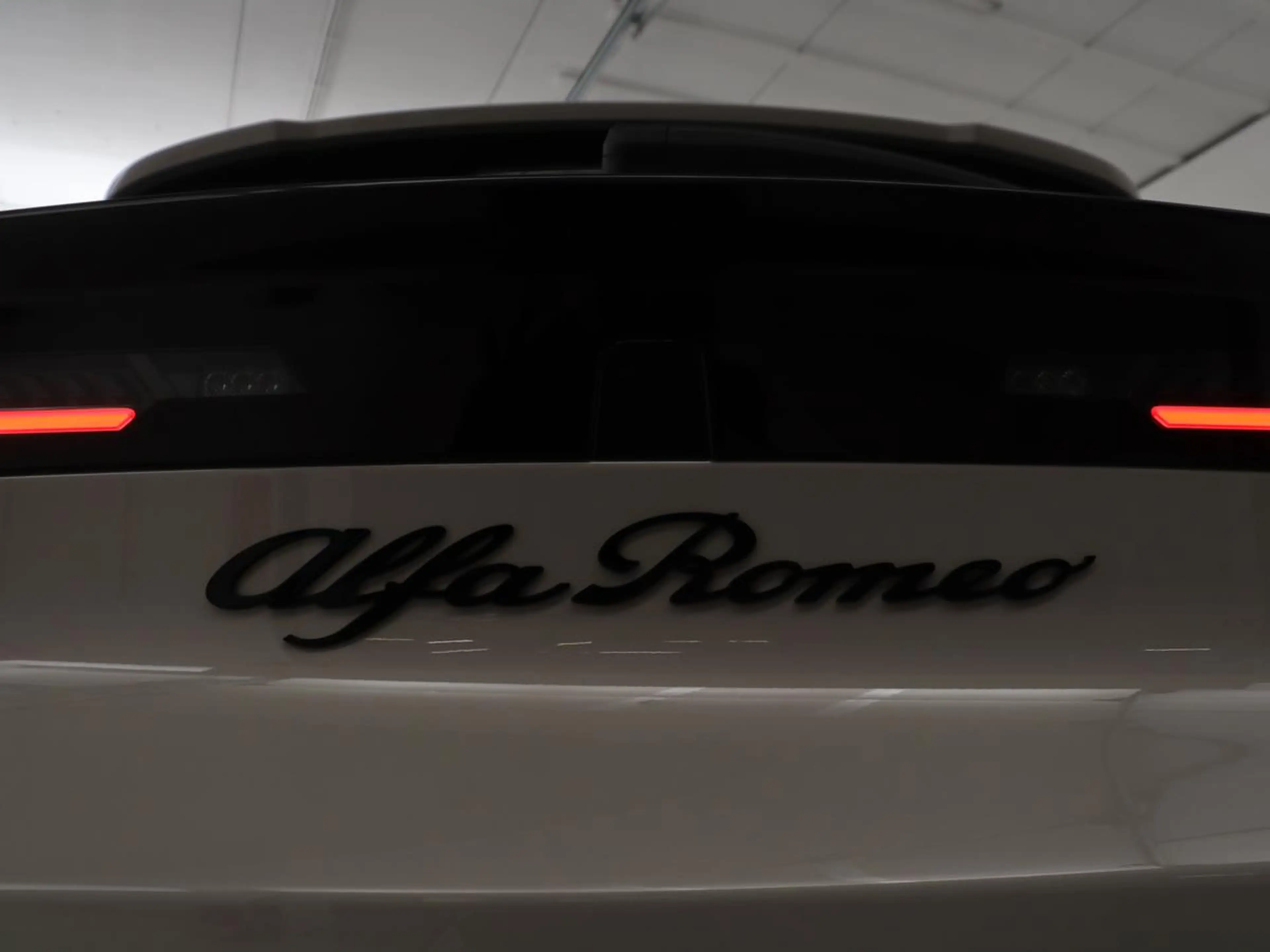 Alfa Romeo Junior Elettrica 54 kWh | SOH 97,3% | Adaptive cruise | C — photo 29