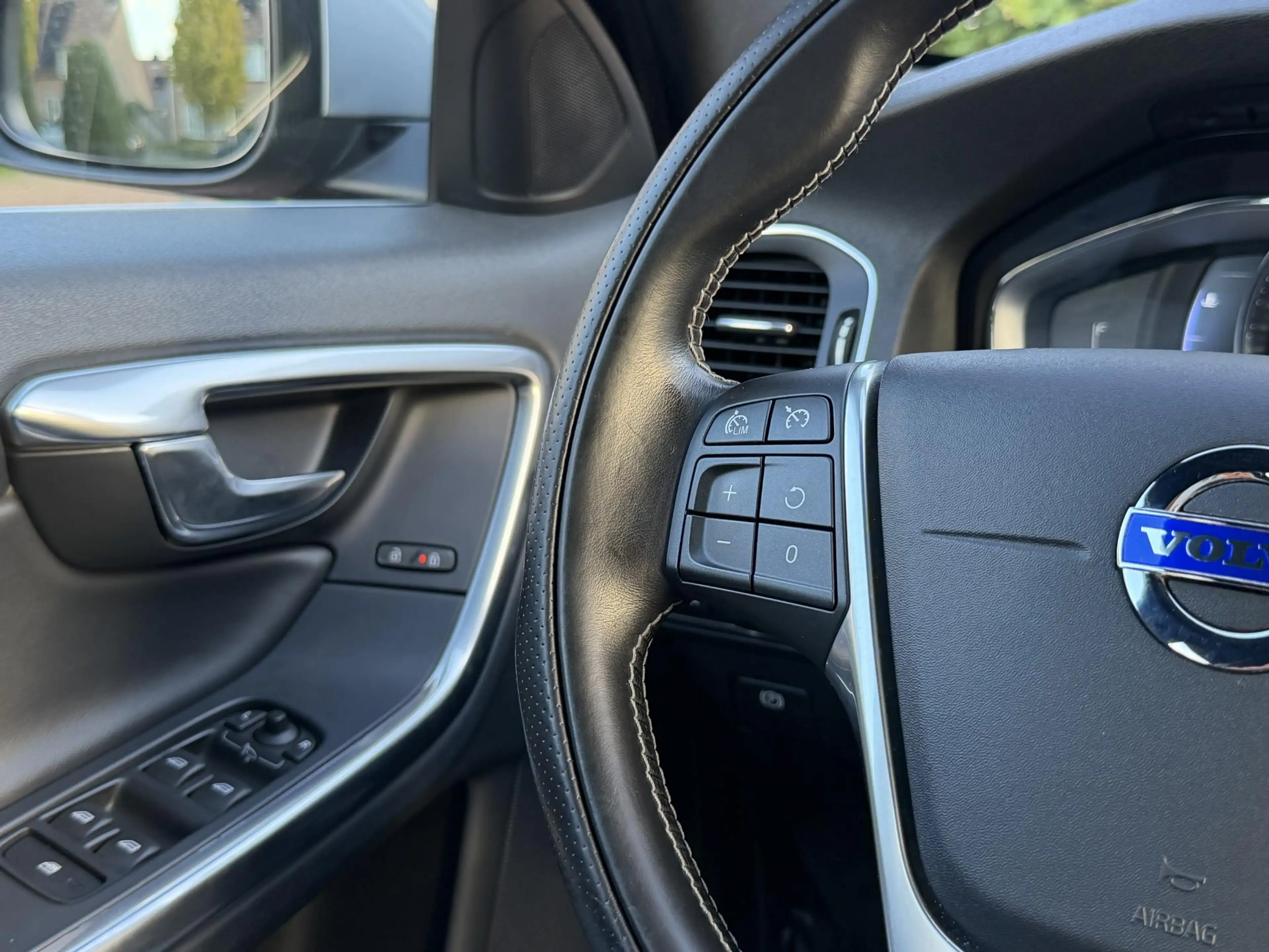 Volvo V60 1.5 T3 R-Design - Nieuwe Turbo — photo 7