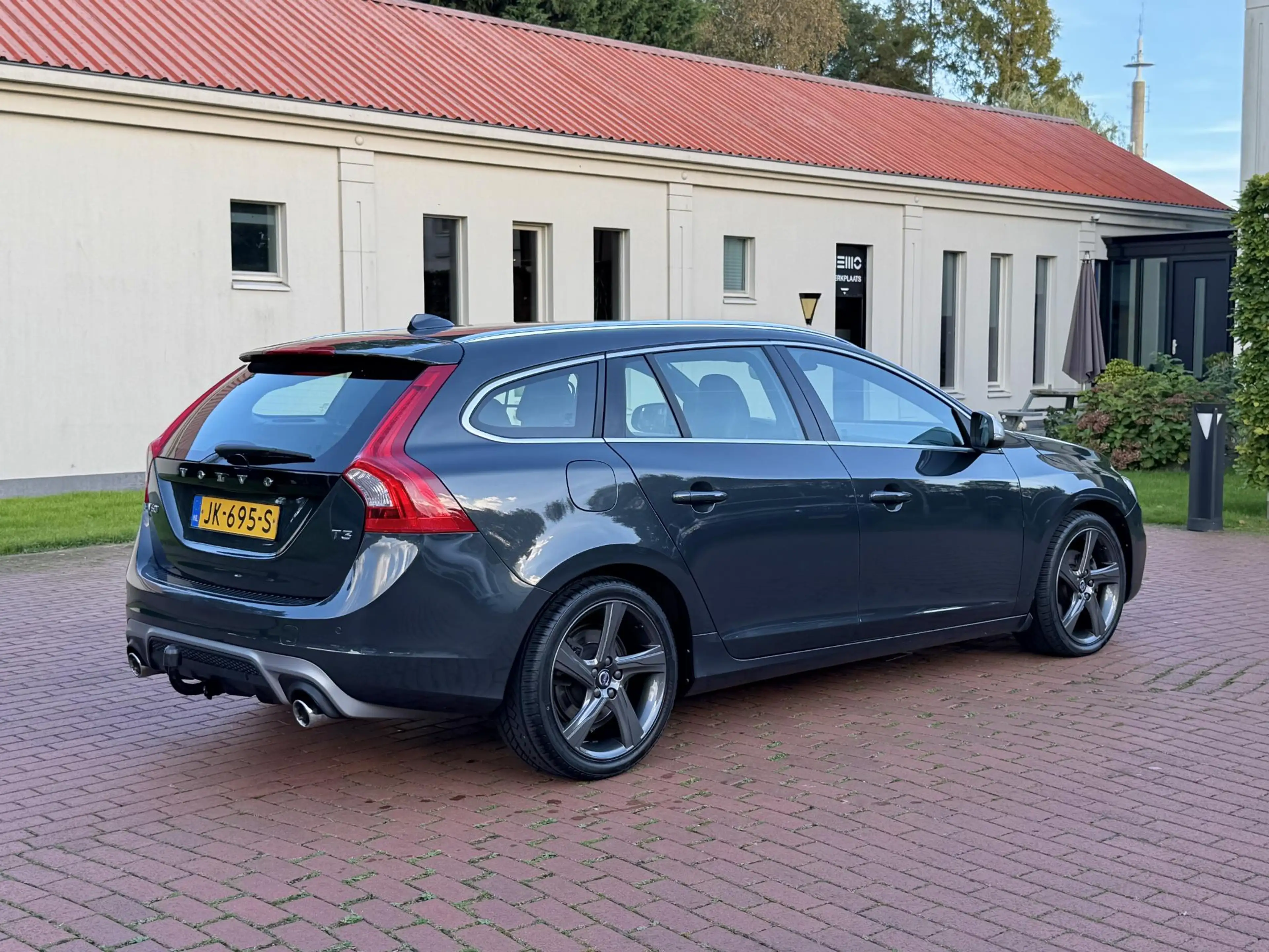 Volvo V60 1.5 T3 R-Design - Nieuwe Turbo — photo 22
