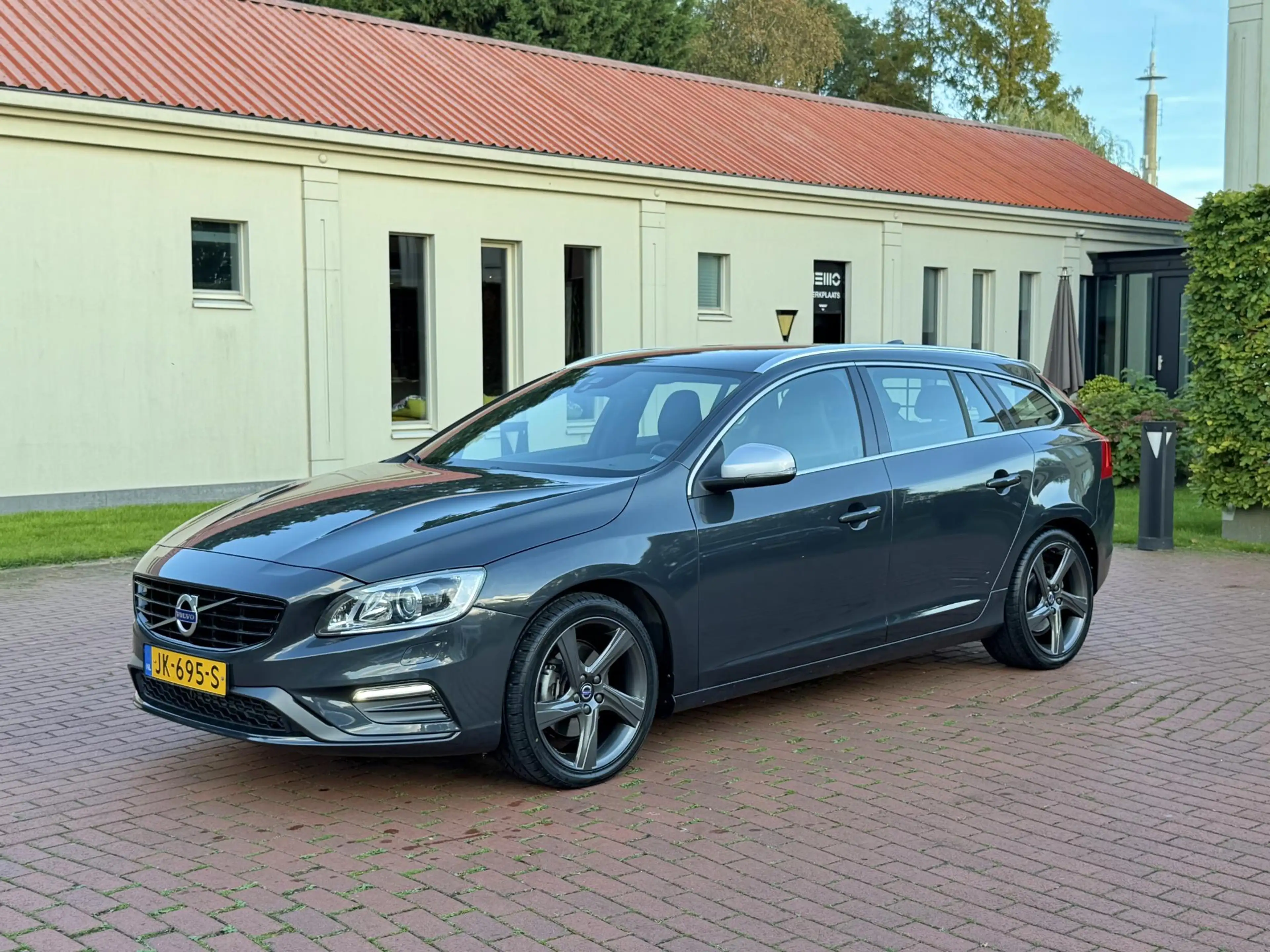 Volvo V60 1.5 T3 R-Design - Nieuwe Turbo — photo 21