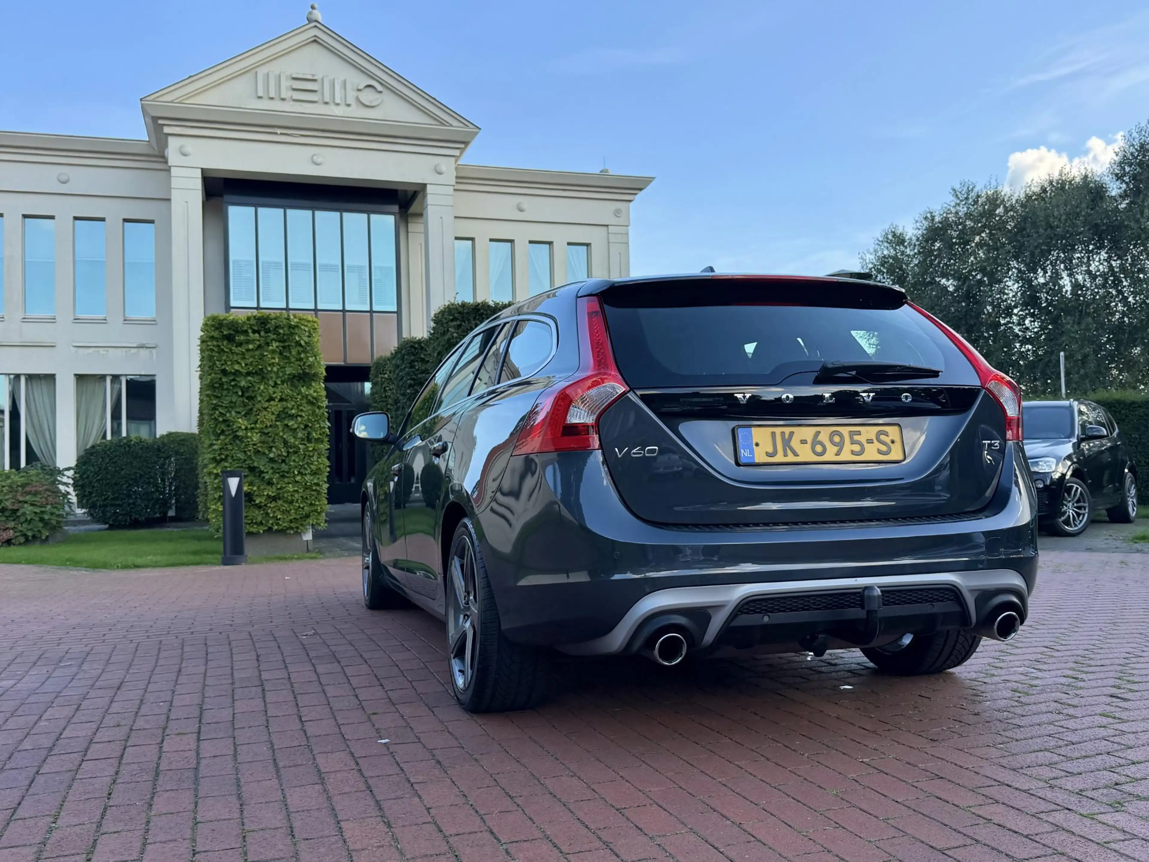 Volvo V60 1.5 T3 R-Design - Nieuwe Turbo — photo 27