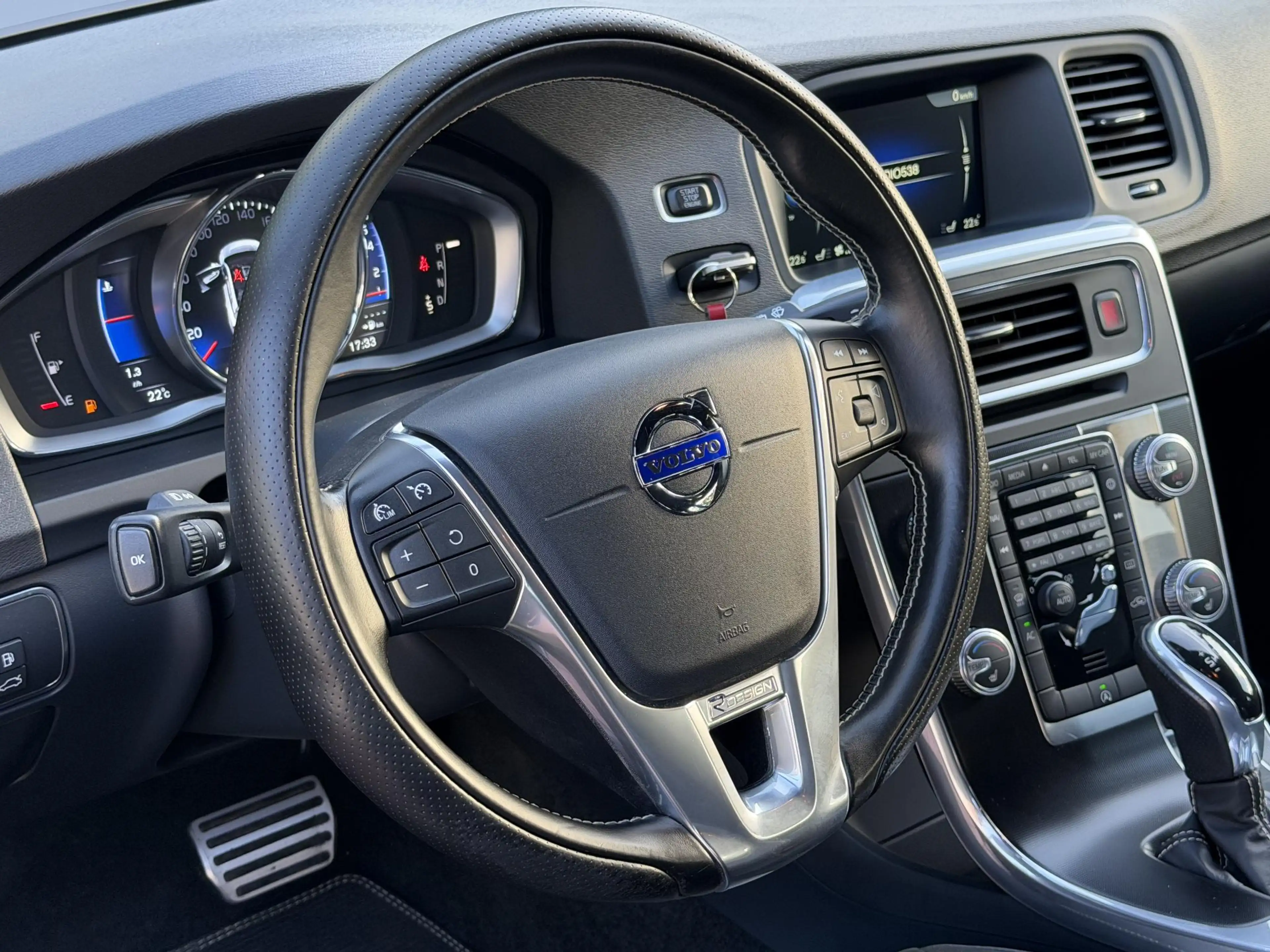Volvo V60 1.5 T3 R-Design - Nieuwe Turbo — photo 9