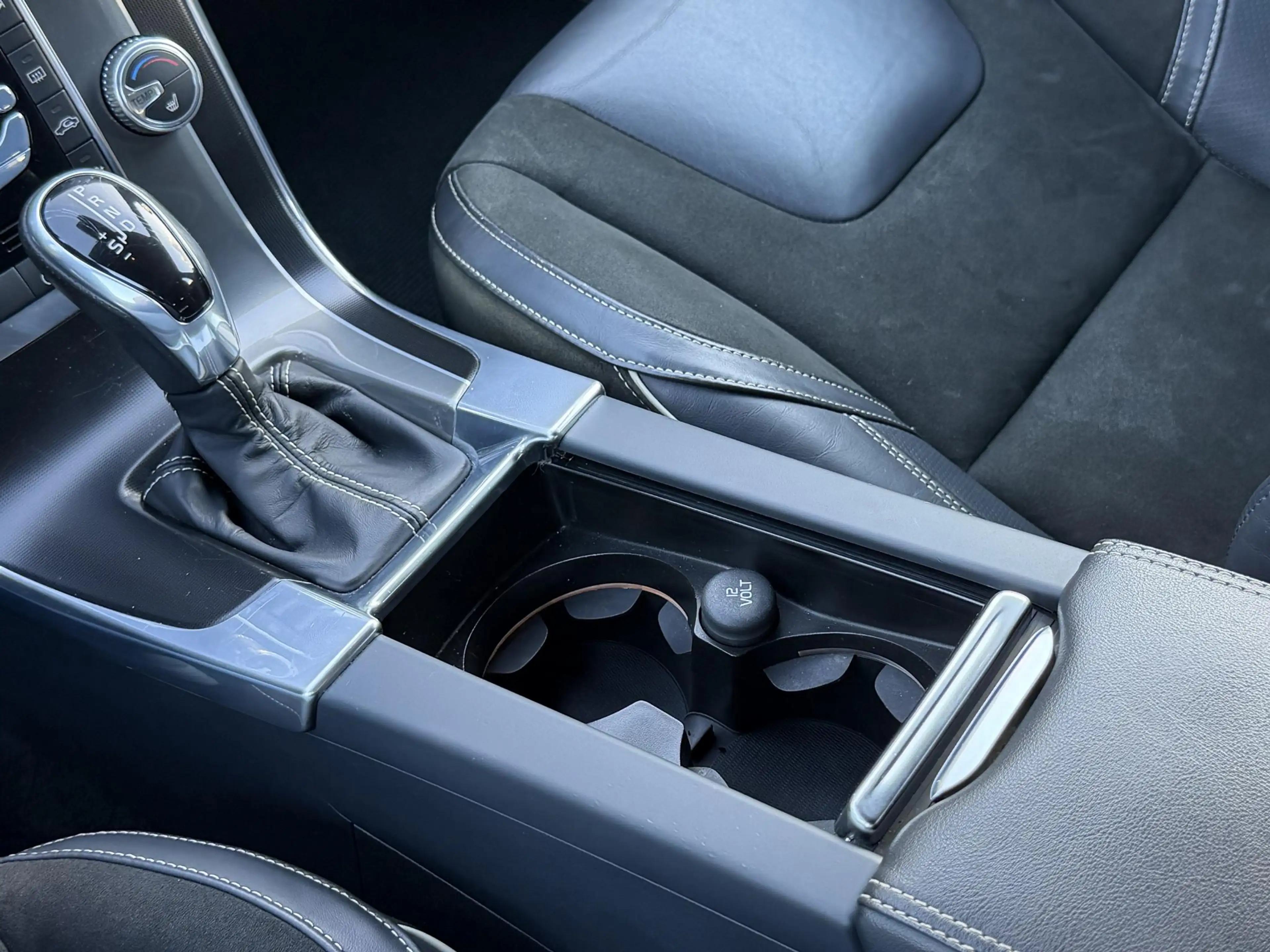 Volvo V60 1.5 T3 R-Design - Nieuwe Turbo — photo 15