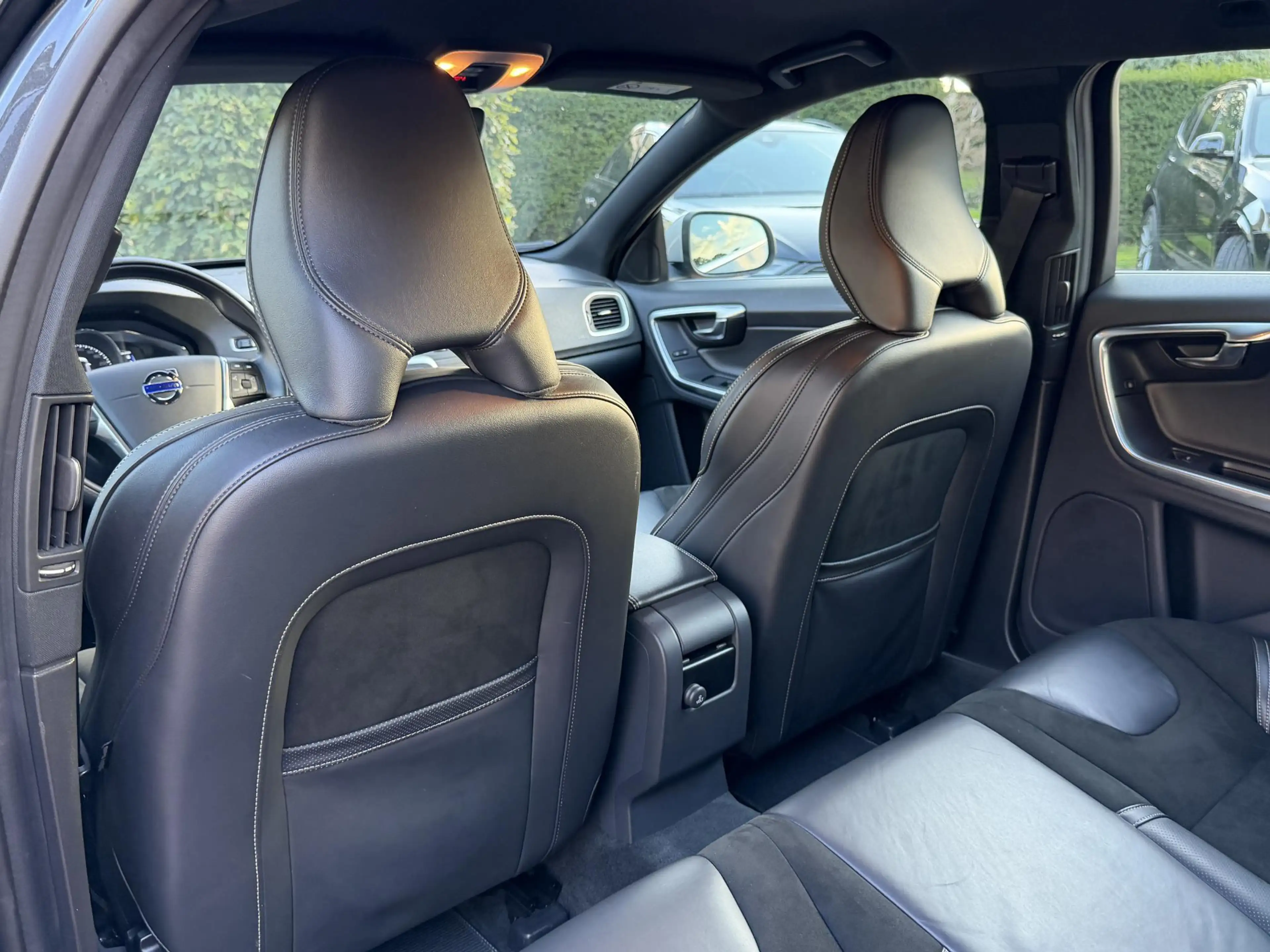 Volvo V60 1.5 T3 R-Design - Nieuwe Turbo — photo 19