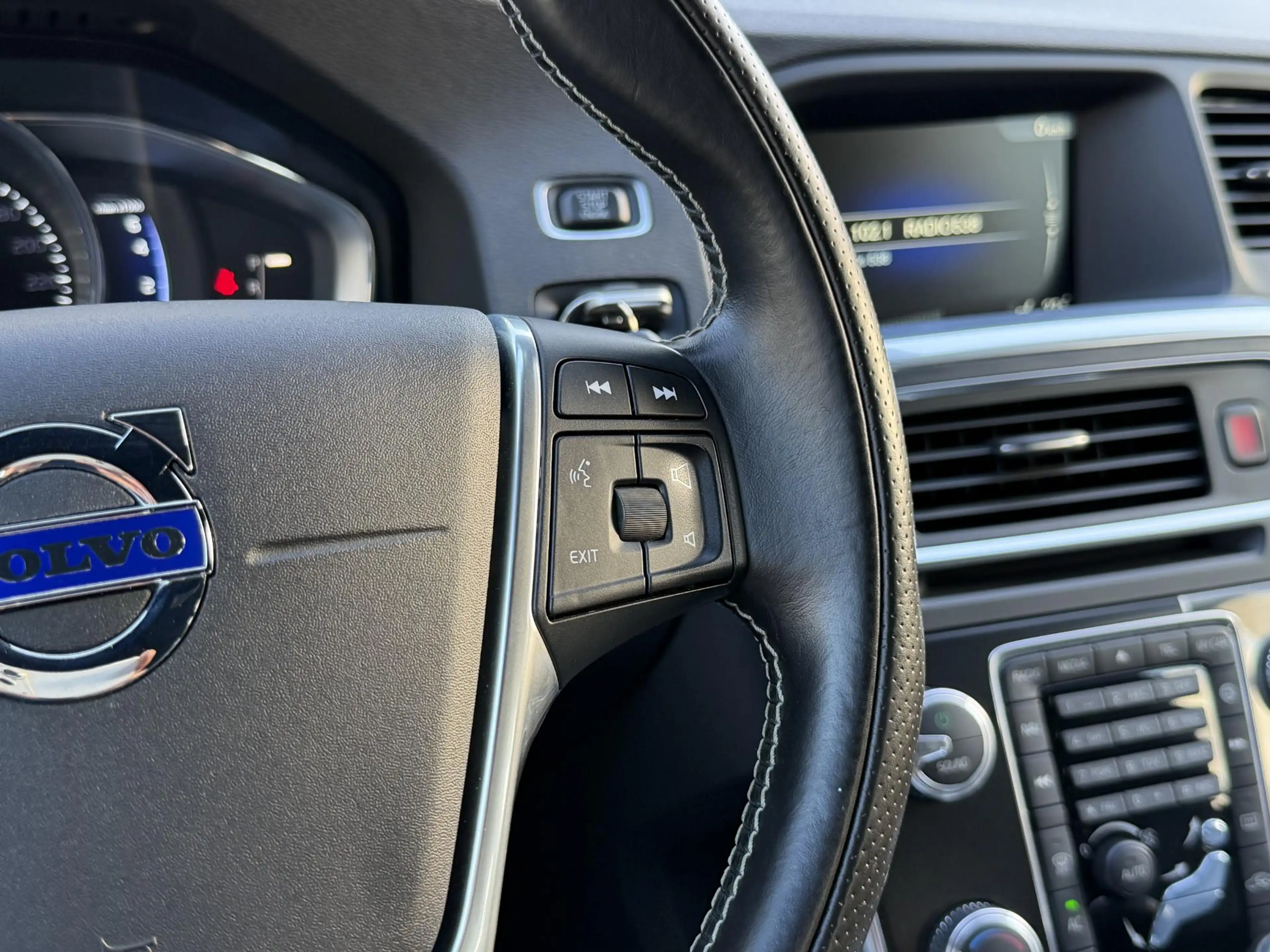 Volvo V60 1.5 T3 R-Design - Nieuwe Turbo — photo 8