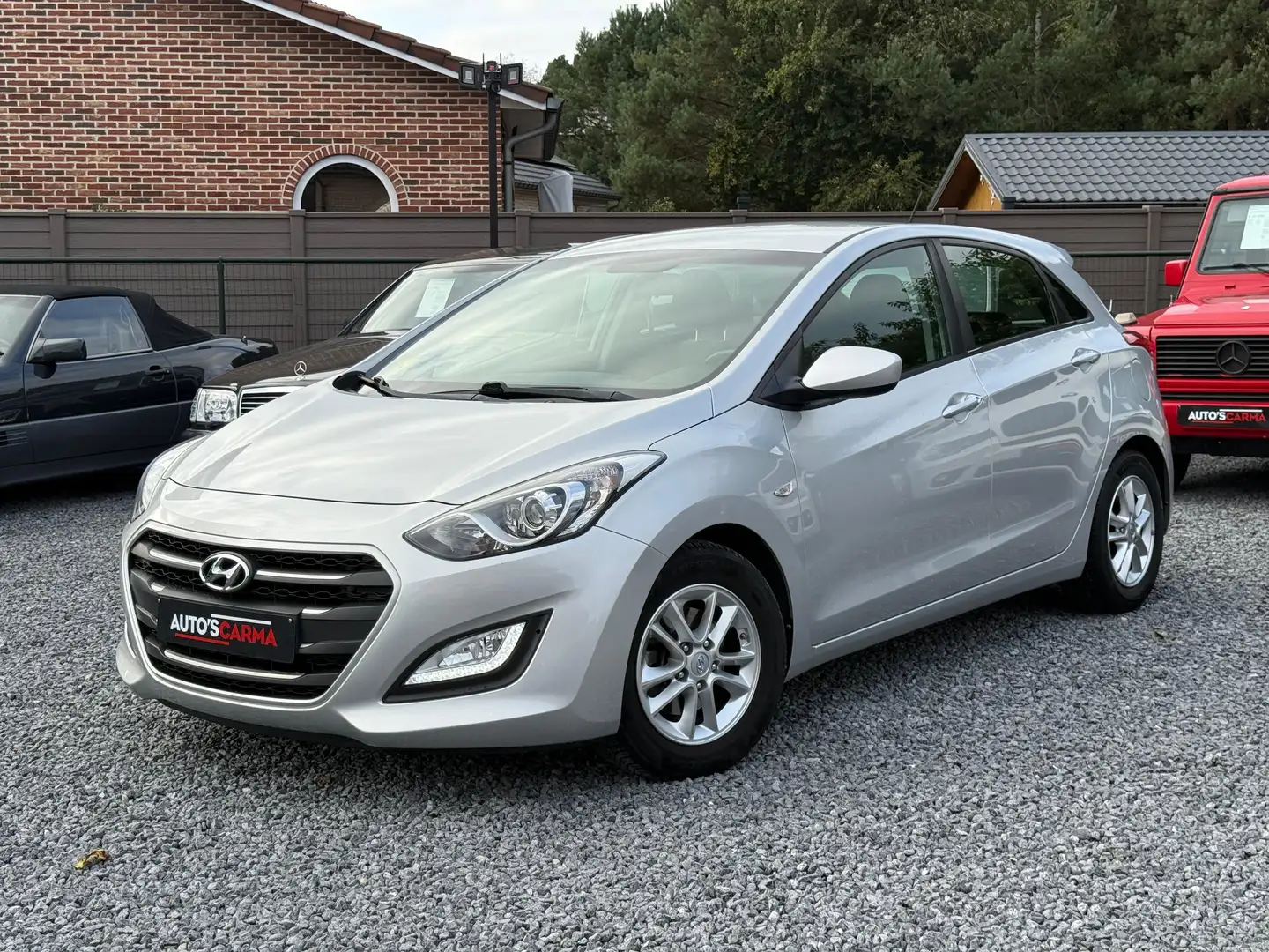 Hyundai i30 1.4 CRDi Airco 1Ste Eigenaar CruiseC ParkeerS * Argent - 1