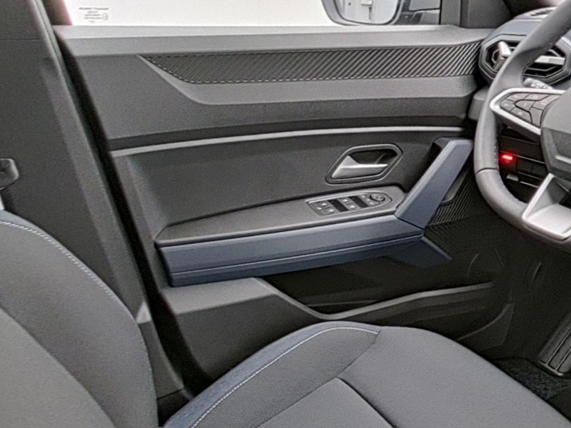 Dacia Duster Journey Hybrid 140 — photo 15