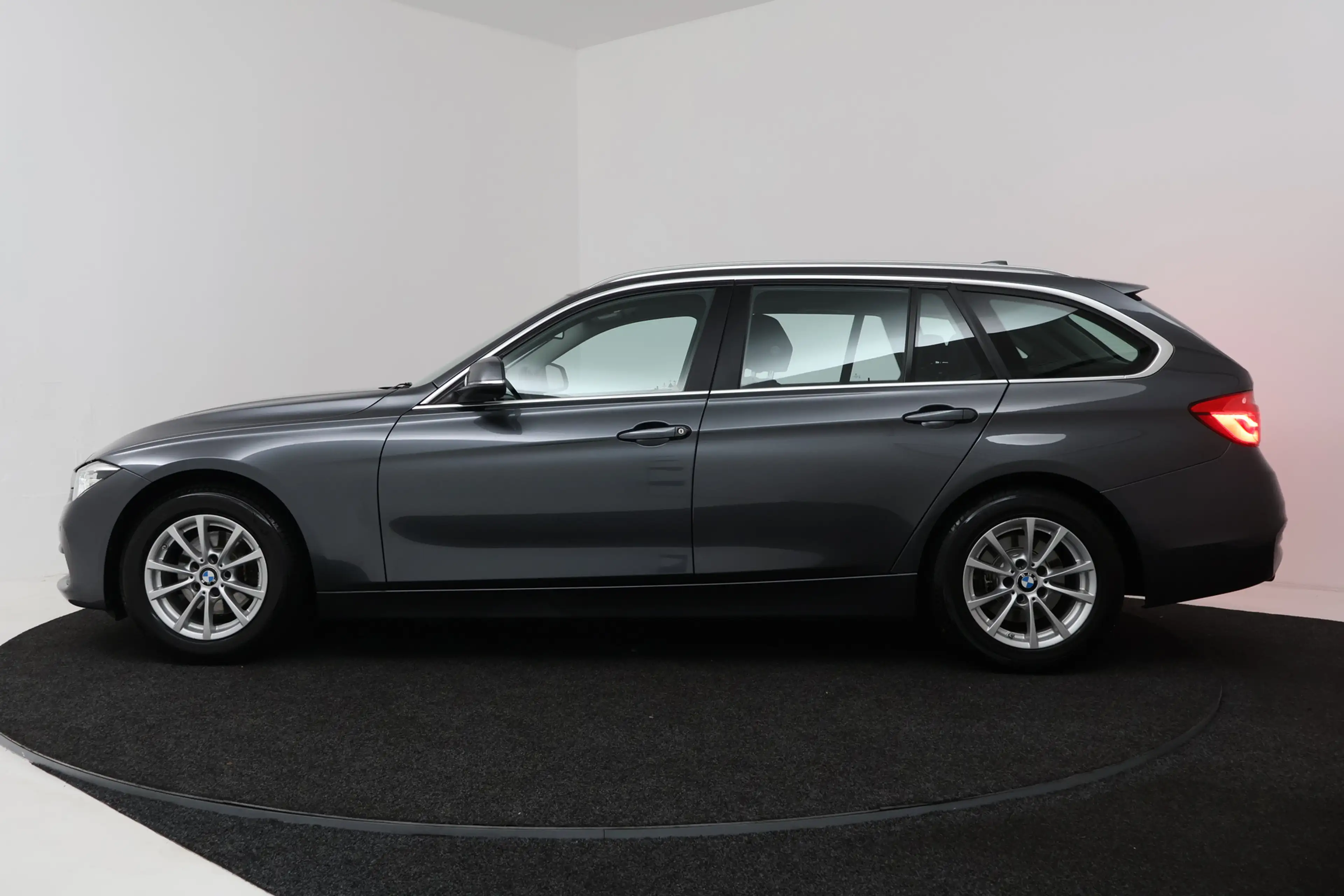 BMW 320 3-serie Touring 320i Centennial Executive (CRUISE — photo 2