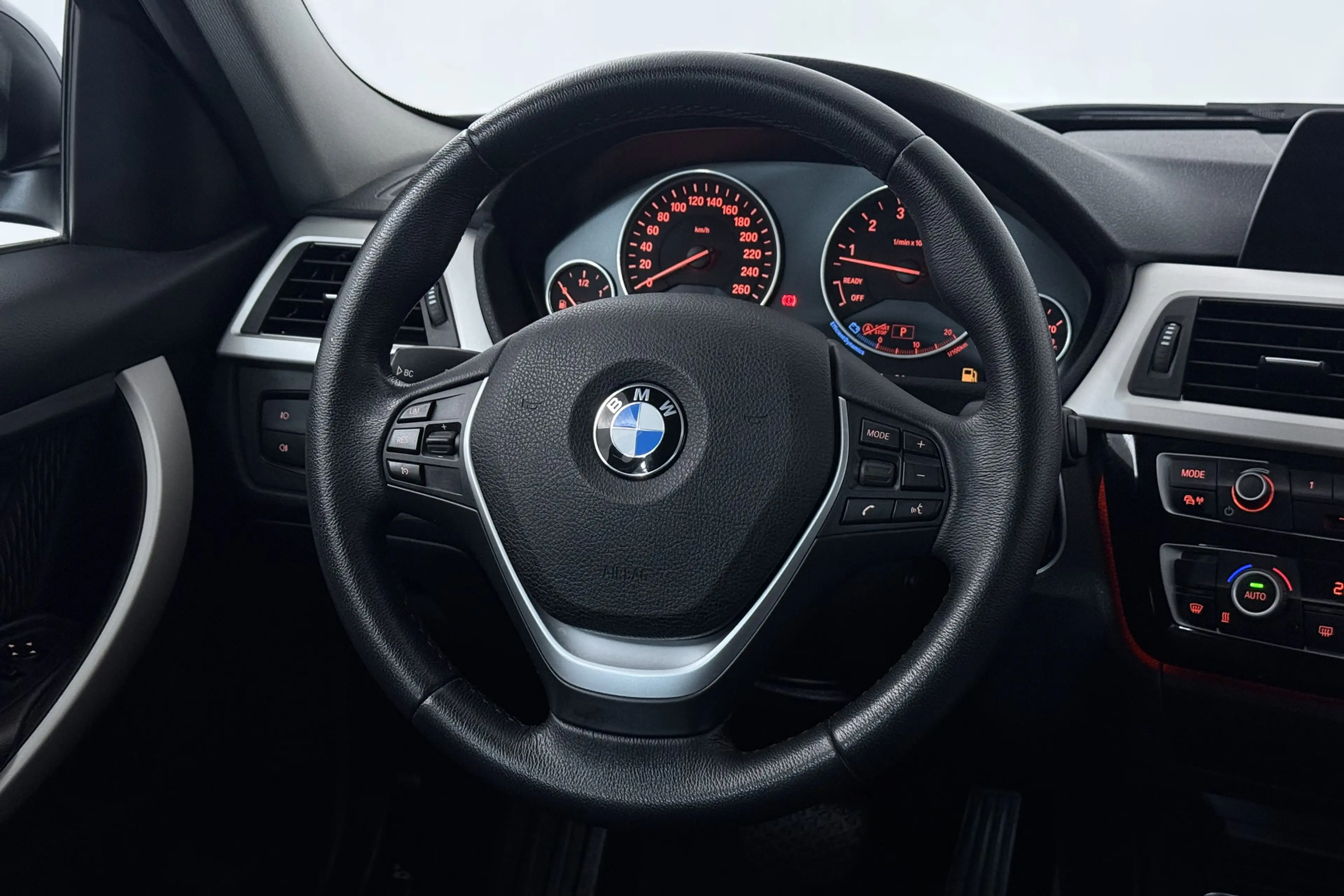 BMW 320 3-serie Touring 320i Centennial Executive (CRUISE — photo 3
