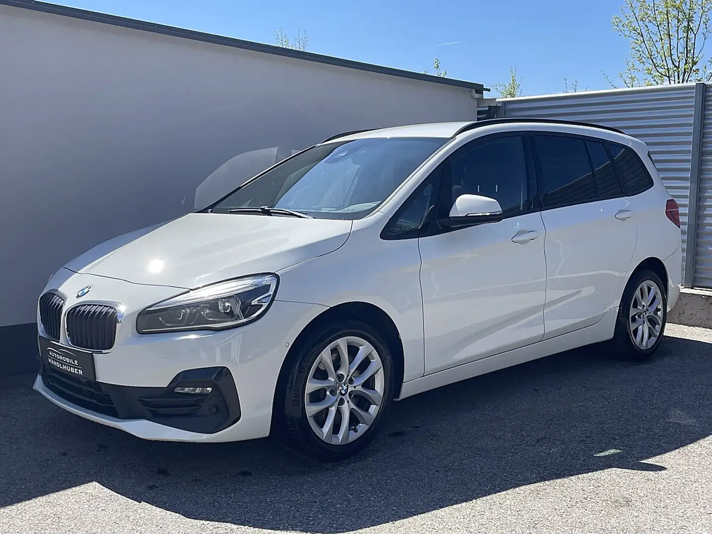 BMW 218 d Gran Tourer Aut.SPORTSITZE/LED/HIFI/RÜ.KAM/PA... Weiß - 1