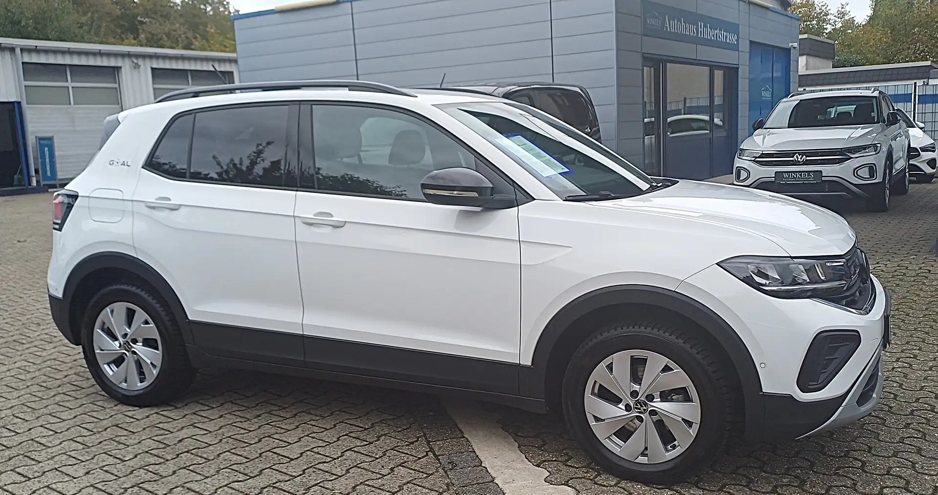 Volkswagen T-Cross Goal-Klimaaut-Navi-Kamera-Leder-Sitzhg-Alu-DAB-17" Weiß - 2
