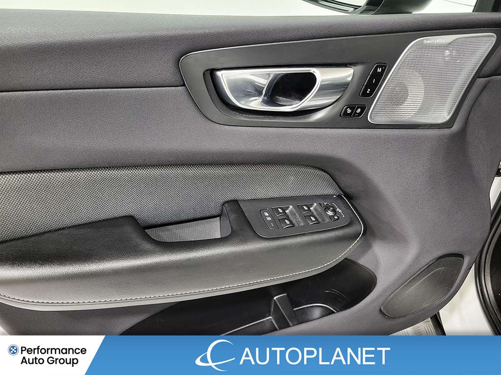 2022 Volvo XC60 T8 R-Design AWD, Plug-In Hybrid,Heads Up Display thumb 43