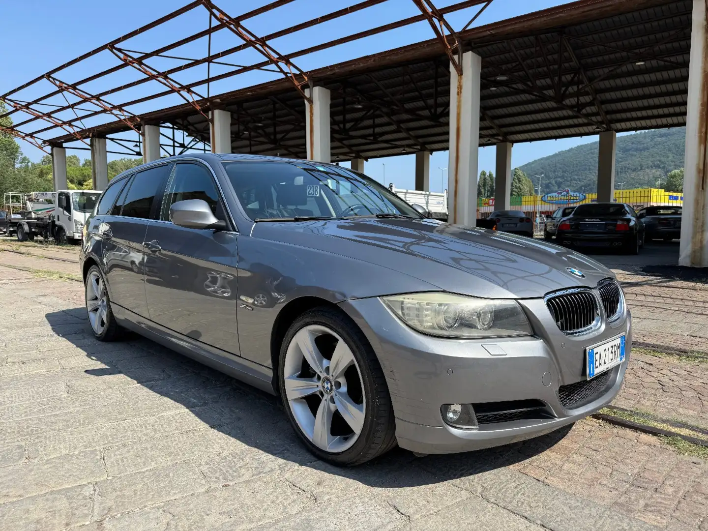 BMW 330 d cat xDrive Touring EURO 5A IVA 22% Grigio - 1