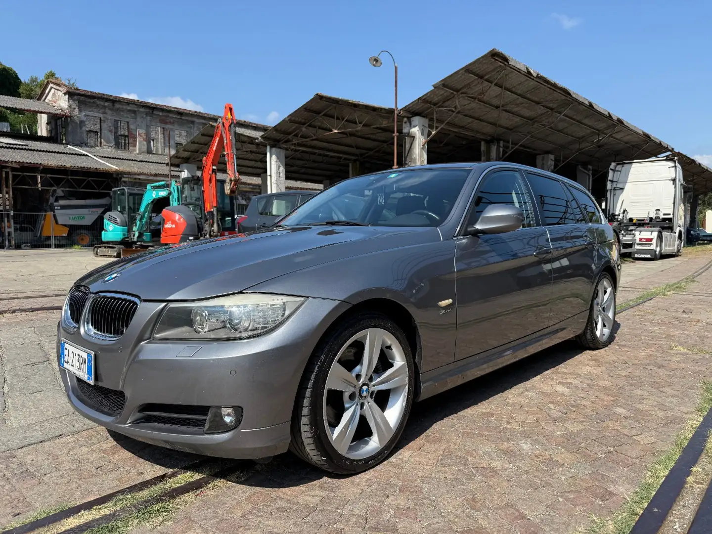 BMW 330 d cat xDrive Touring EURO 5A IVA 22% Grigio - 2