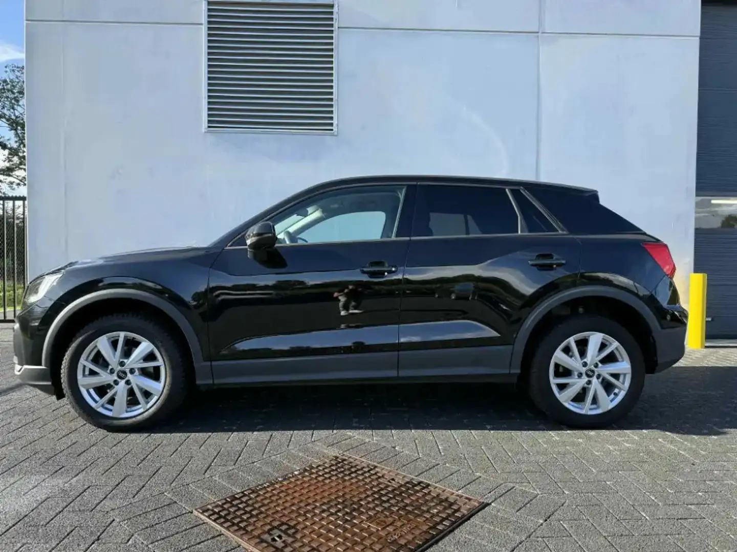 Audi Q2 35TFSI 150PK NAV BUSINESS EDITION Negro - 2