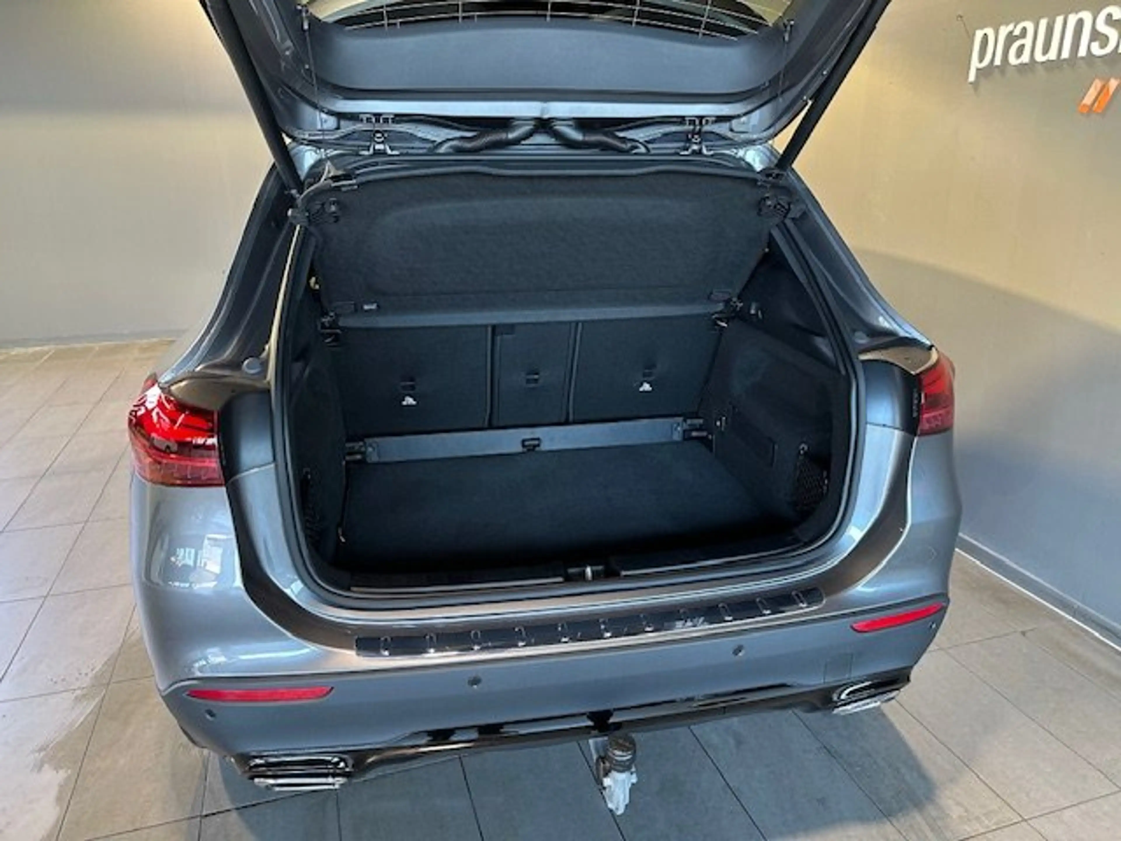 Mercedes-Benz GLA 220 d 4M Progressive Night AHK/LED/Tot/elHek — photo 4