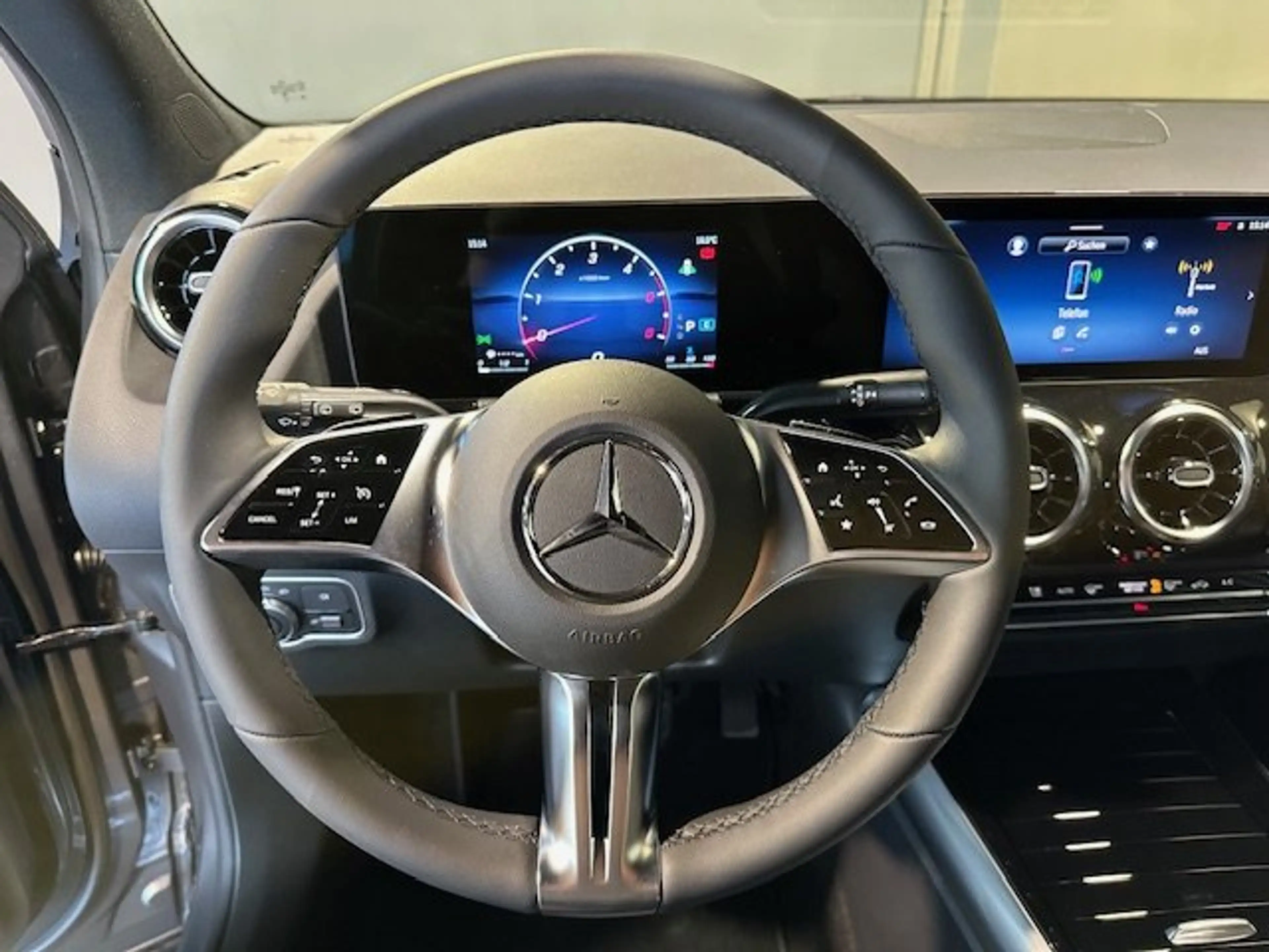 Mercedes-Benz GLA 220 d 4M Progressive Night AHK/LED/Tot/elHek — photo 6