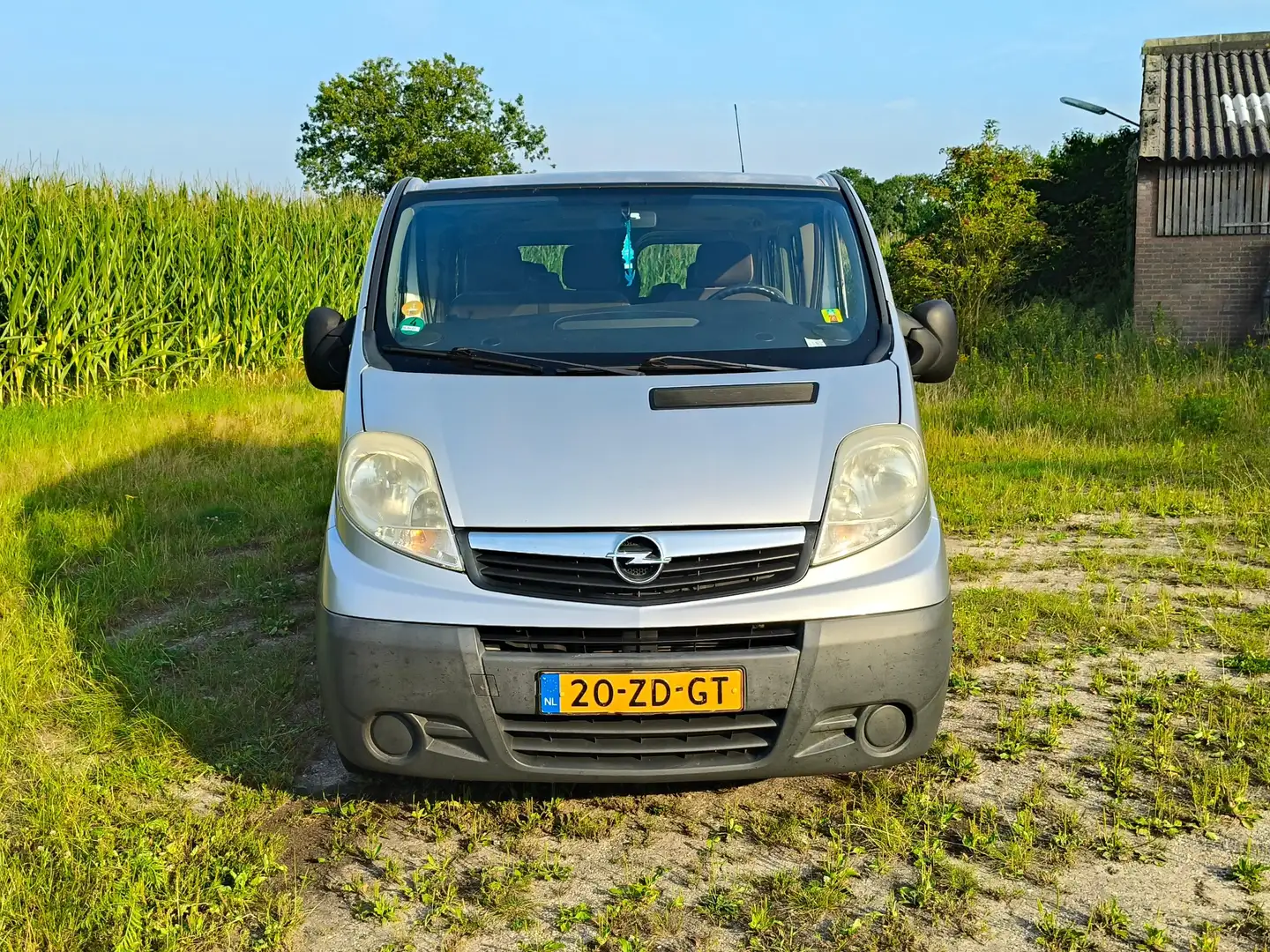 Opel Vivaro Vivaro Combi 2.0i L1H1 BENZINE 9 Persoons Marge Szary - 2