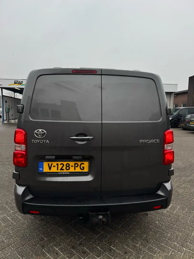 Toyota Proace 2,0-l-D-4D L2 Verso Family - 2