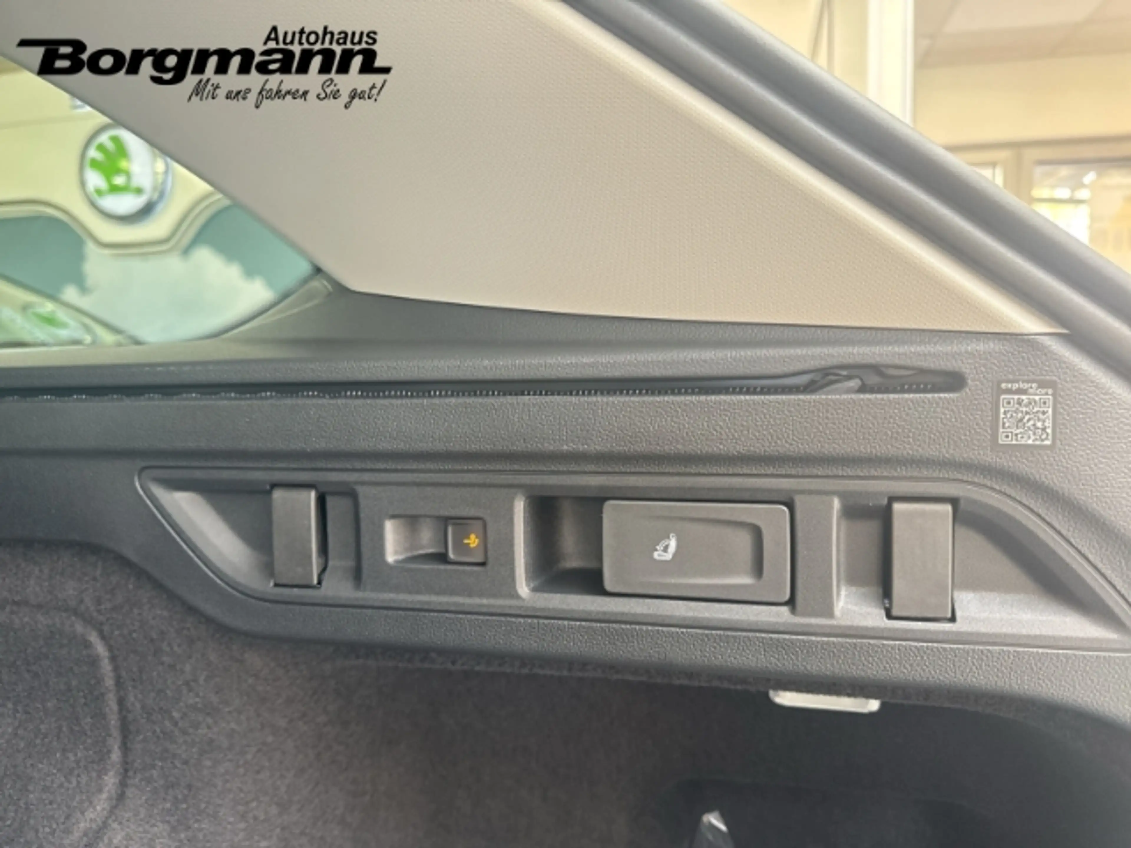 Skoda Superb Combi L&K 2,0 TSI HUD AD AHK Navi Leder Massage — photo 8