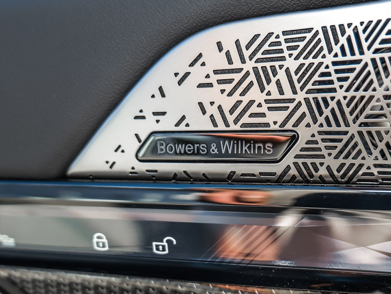 BMW 550 e xDrive Touring M Sport Pro HuD+Pano+Bowers&Wilki — photo 14
