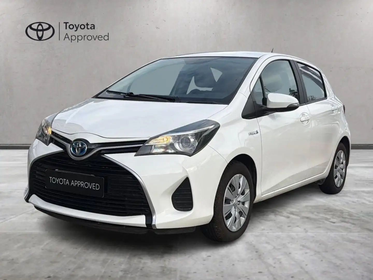 Toyota Yaris Yaris 5p 1.5h Cool my16 Blanc - 1