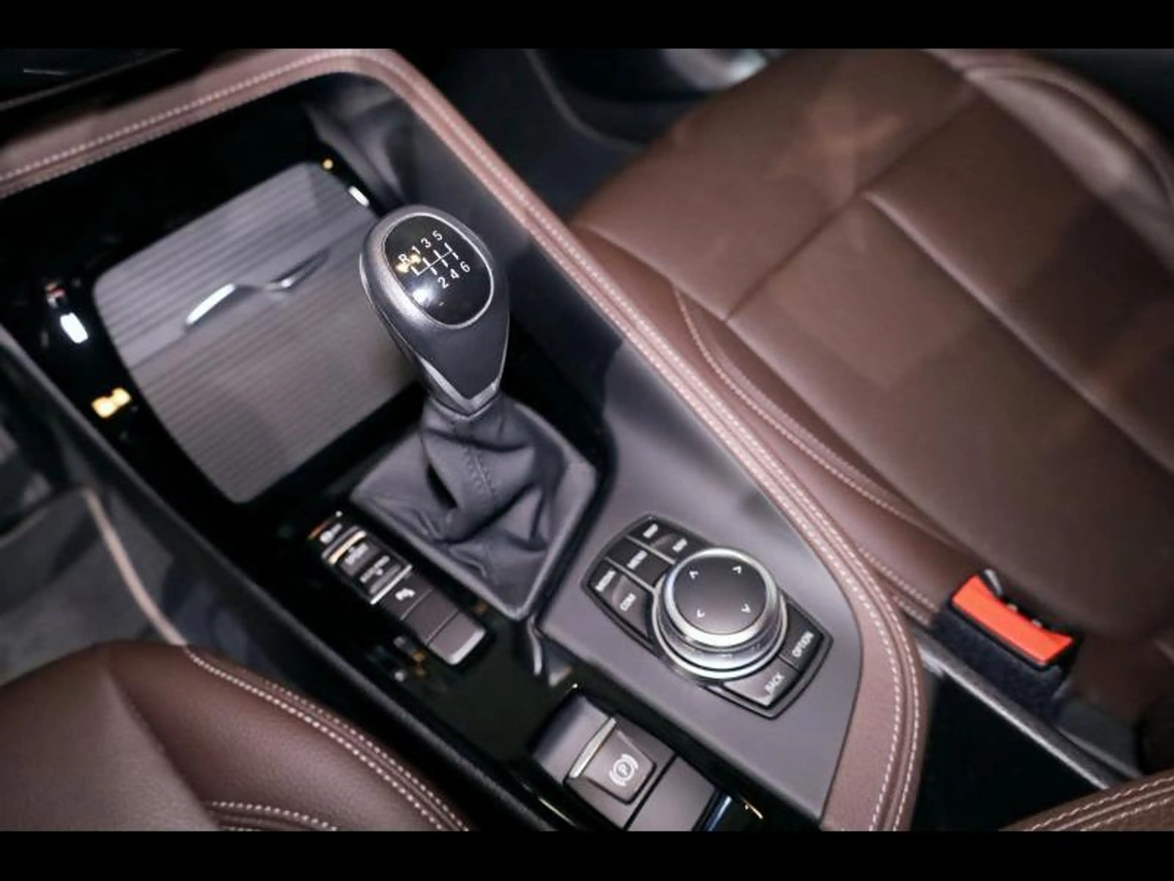 BMW X2 sDrive18i — photo 12