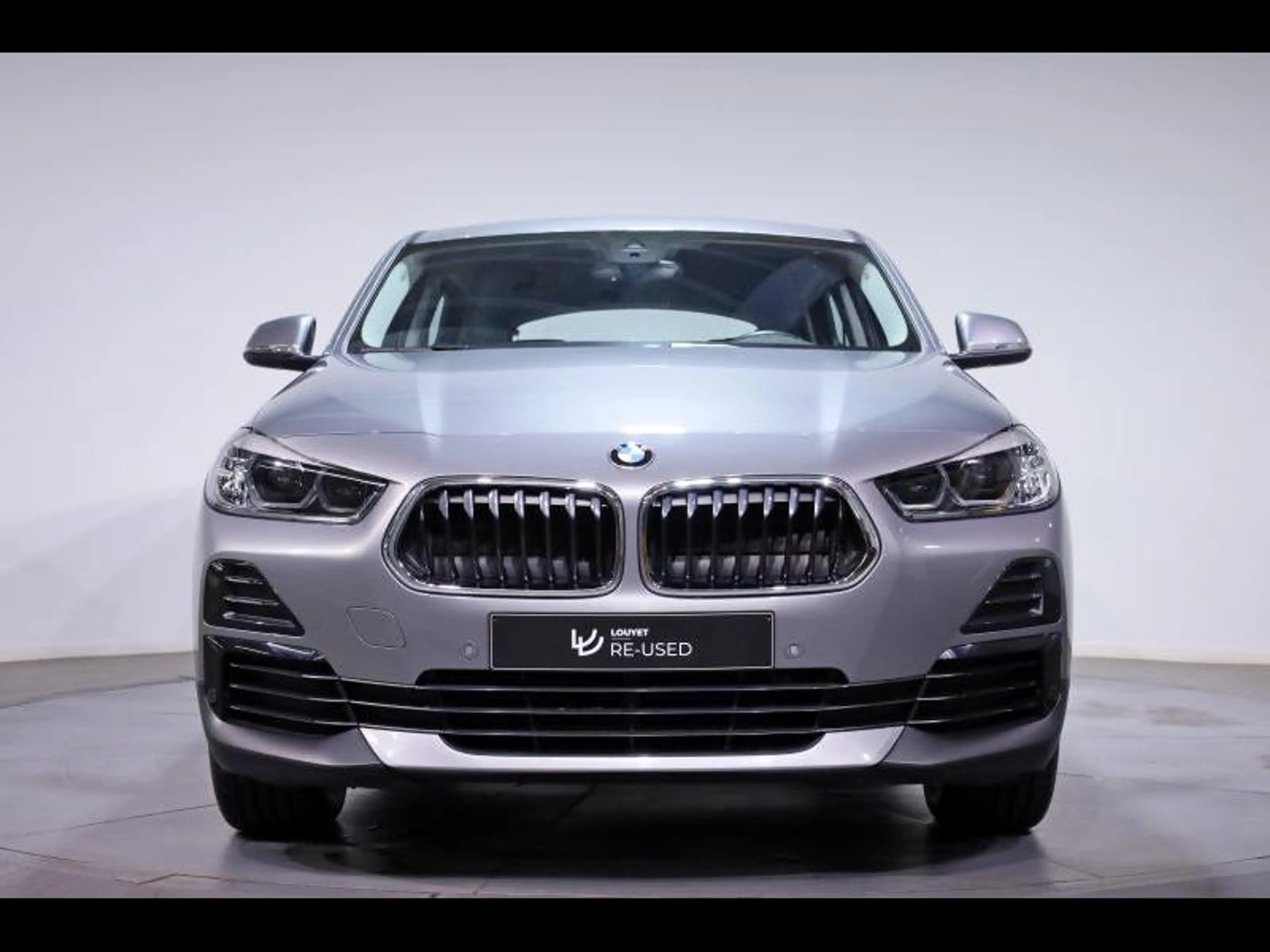BMW X2 sDrive18i — photo 2