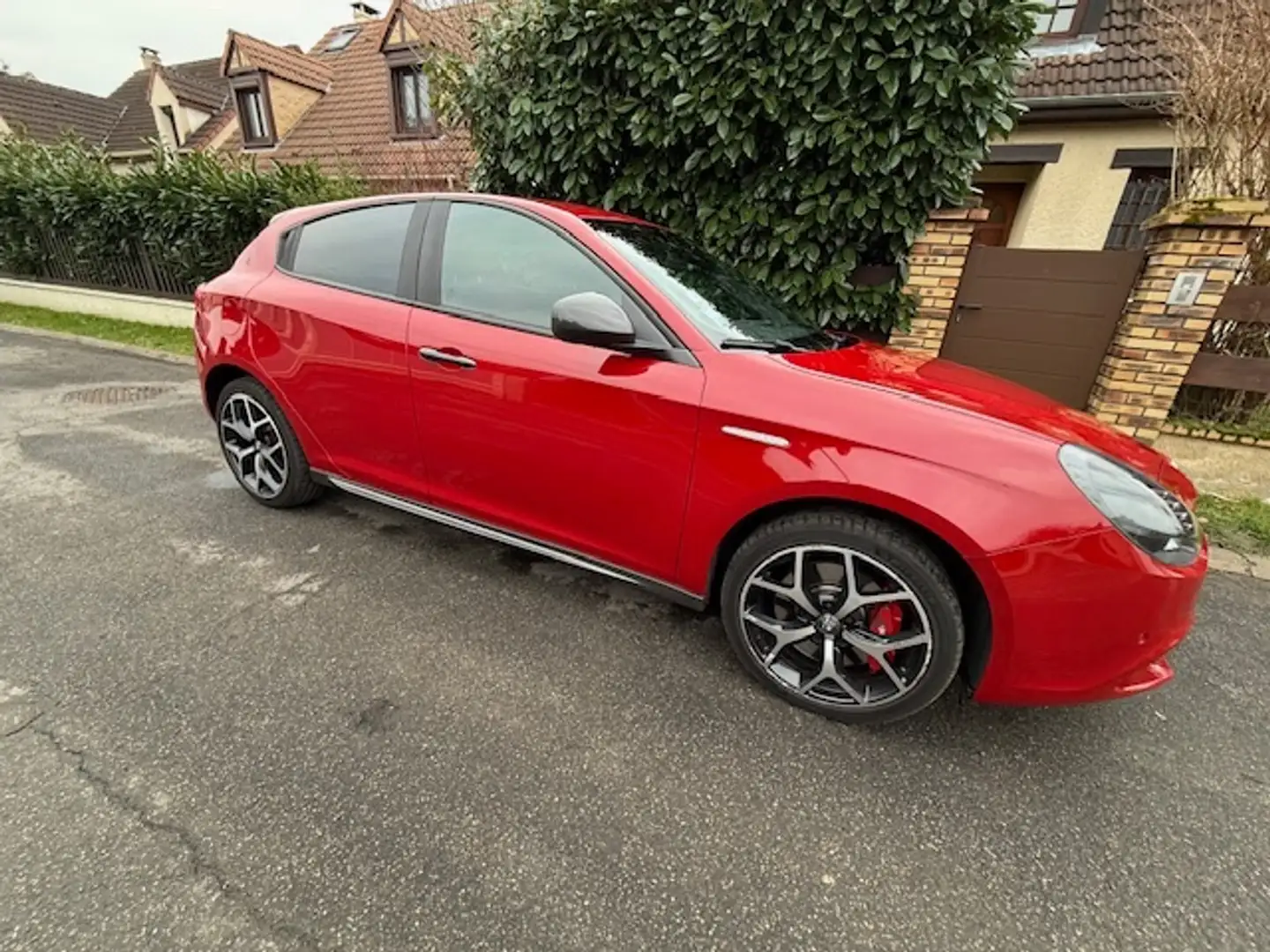 Alfa Romeo Giulietta Giulietta+Série+3+1.4+TJet+120+ch+S Kırmızı - 2