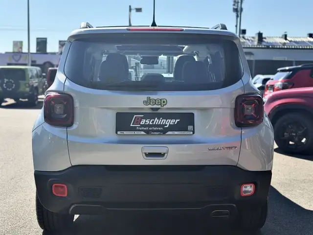 Jeep Renegade view 7