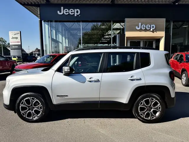 Jeep Renegade view 6