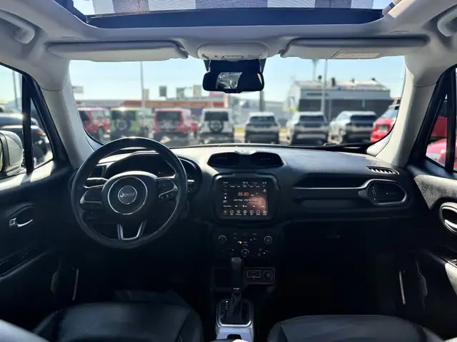 Jeep Renegade view 12
