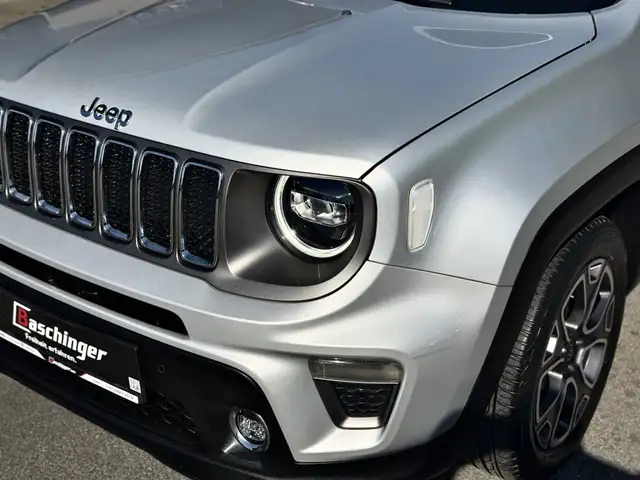 Jeep Renegade view 3