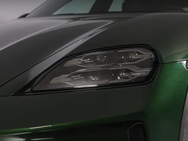 Porsche Taycan view 12
